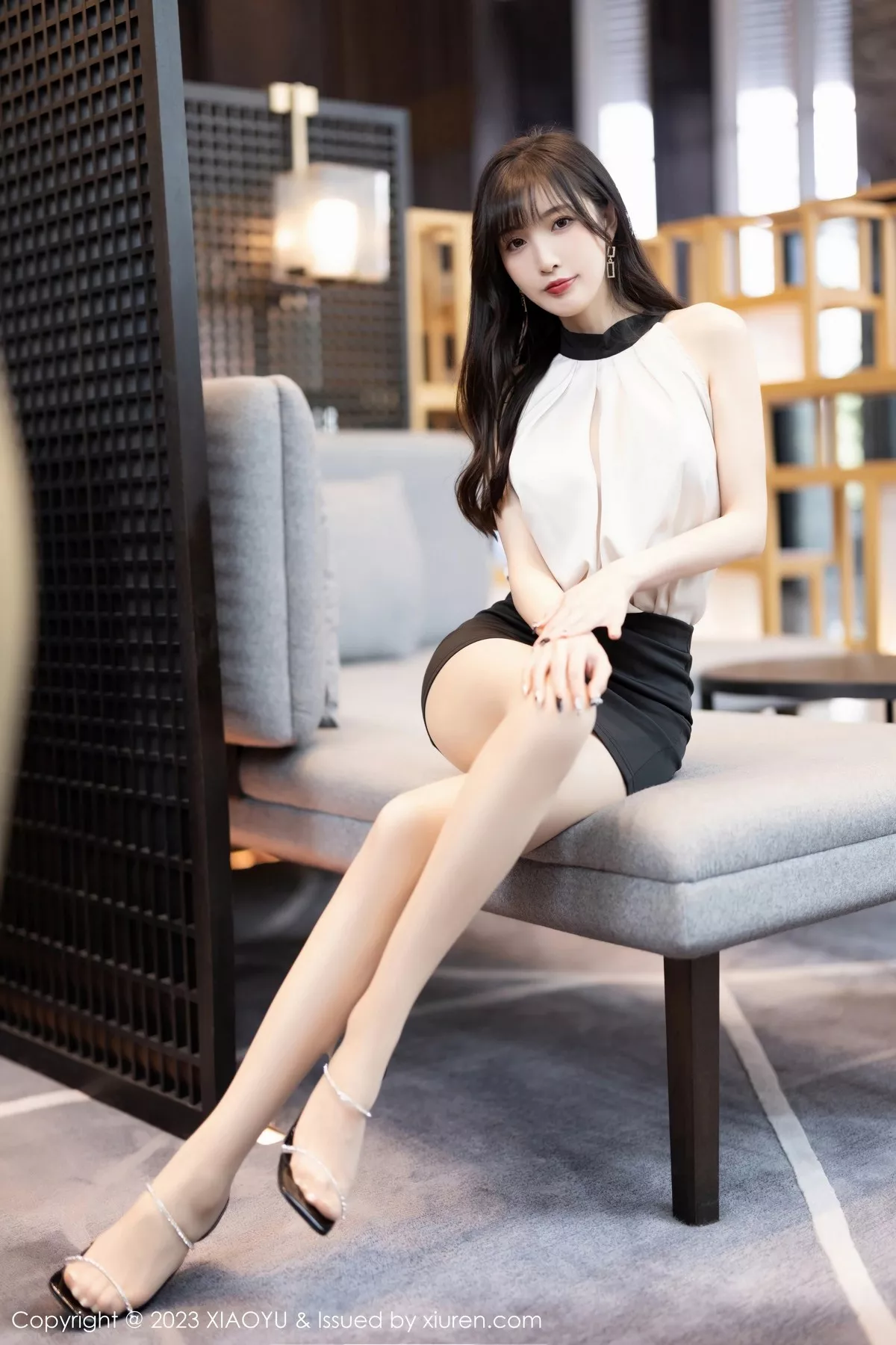 秀人集.com_[XiaoYu画语界]Vol.1013_模特林星阑浅色上衣配黑短裙+粉色蕾丝内衣秀曼妙身姿诱惑写真90P