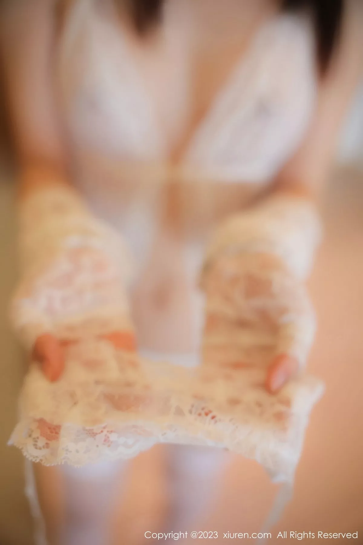 秀人集.com_[XiuRen秀人网]No.6621_模特幼幼私房性感白色蕾丝情趣服配白丝袜秀惹火身材诱惑写真93P