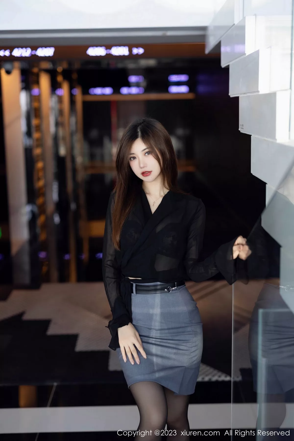 秀人集.com_[XiuRen秀人网]No.6770_女神绮里嘉ula黑色上衣配灰色短裙露黑色蕾丝内衣完美诱惑写真93P