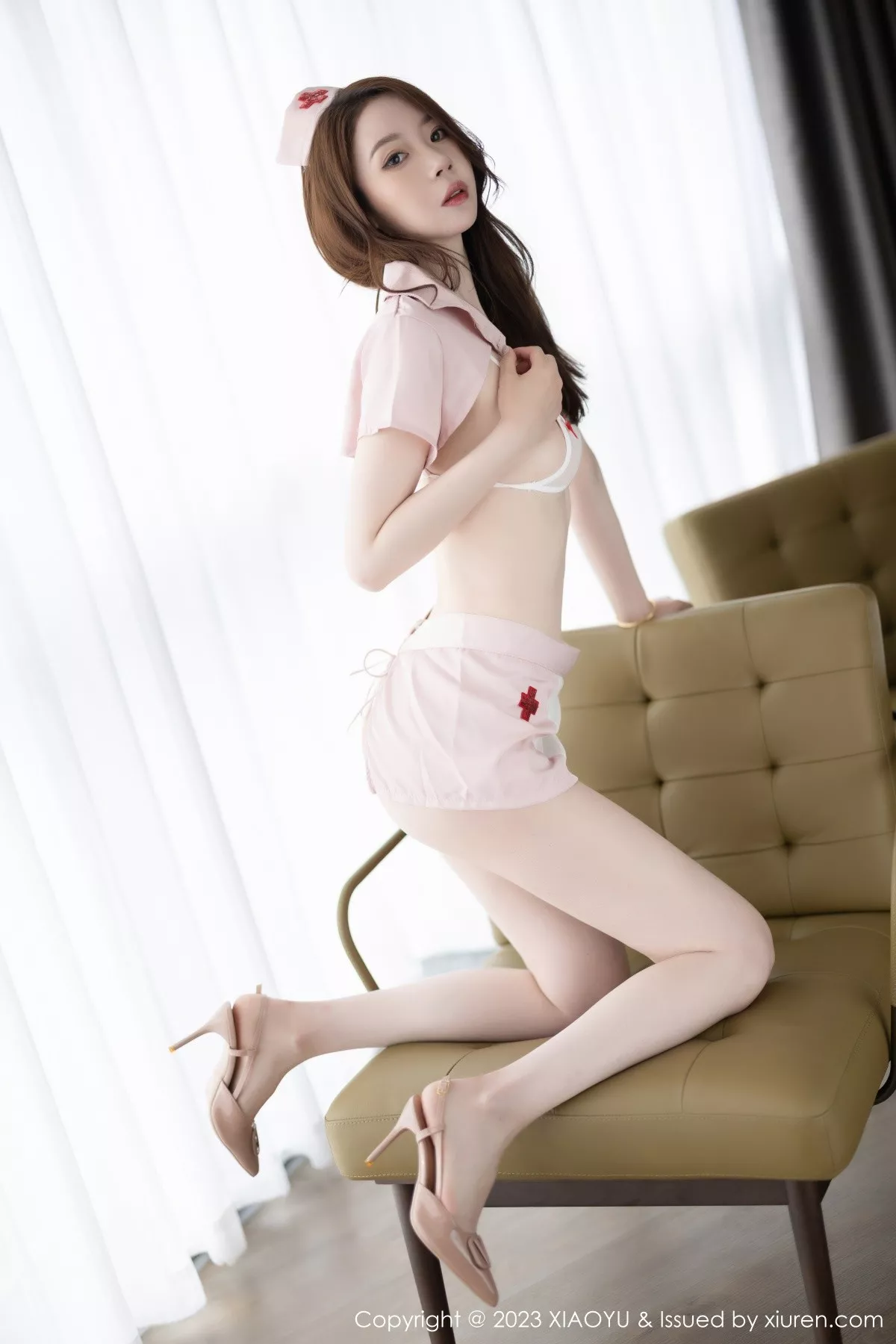 秀人集.com_[XiaoYu画语界]Vol.1039_模特梦心玥白色抹胸内衣+粉色情趣护士服秀曼妙身姿诱惑写真96P