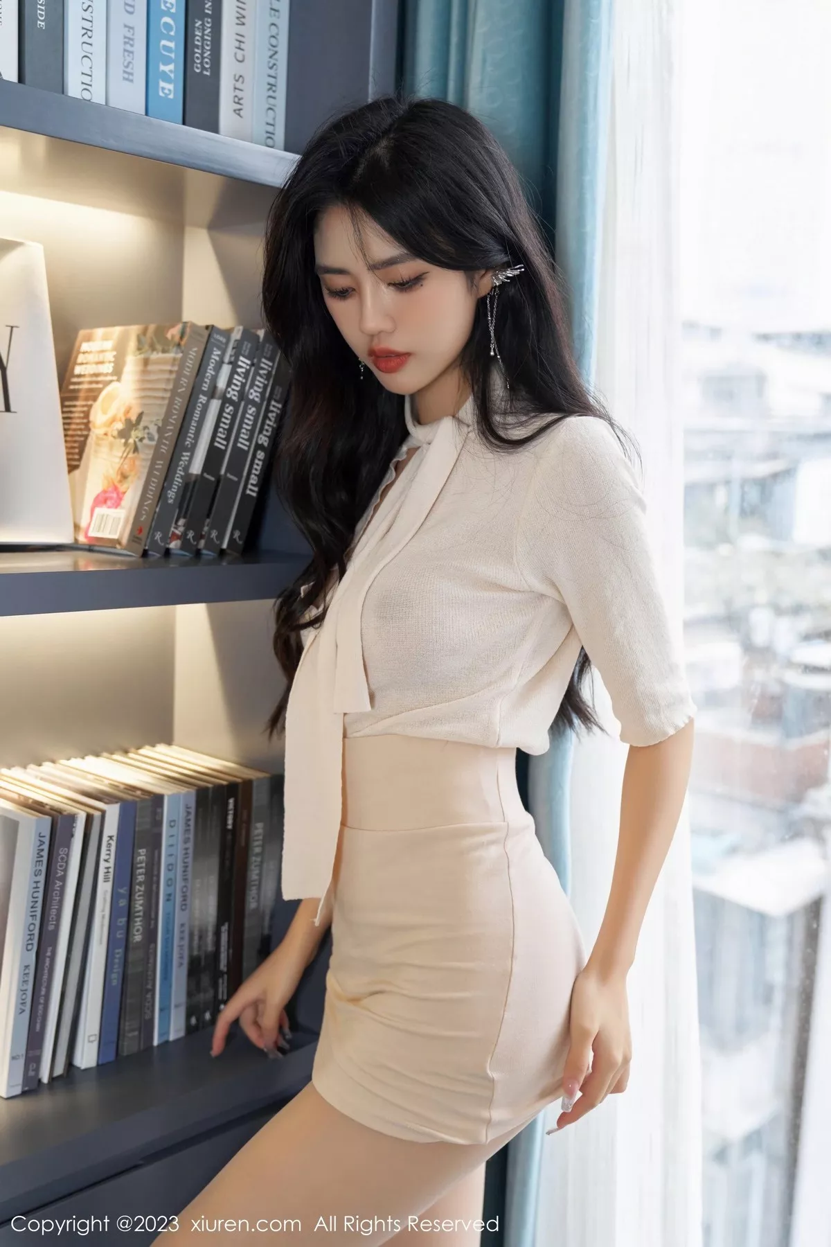 秀人集.com_[XiuRen秀人网]No.6833_模特浅浅Danny性感白色厨娘服饰真空秀丰腴身姿惹火诱惑写真100P