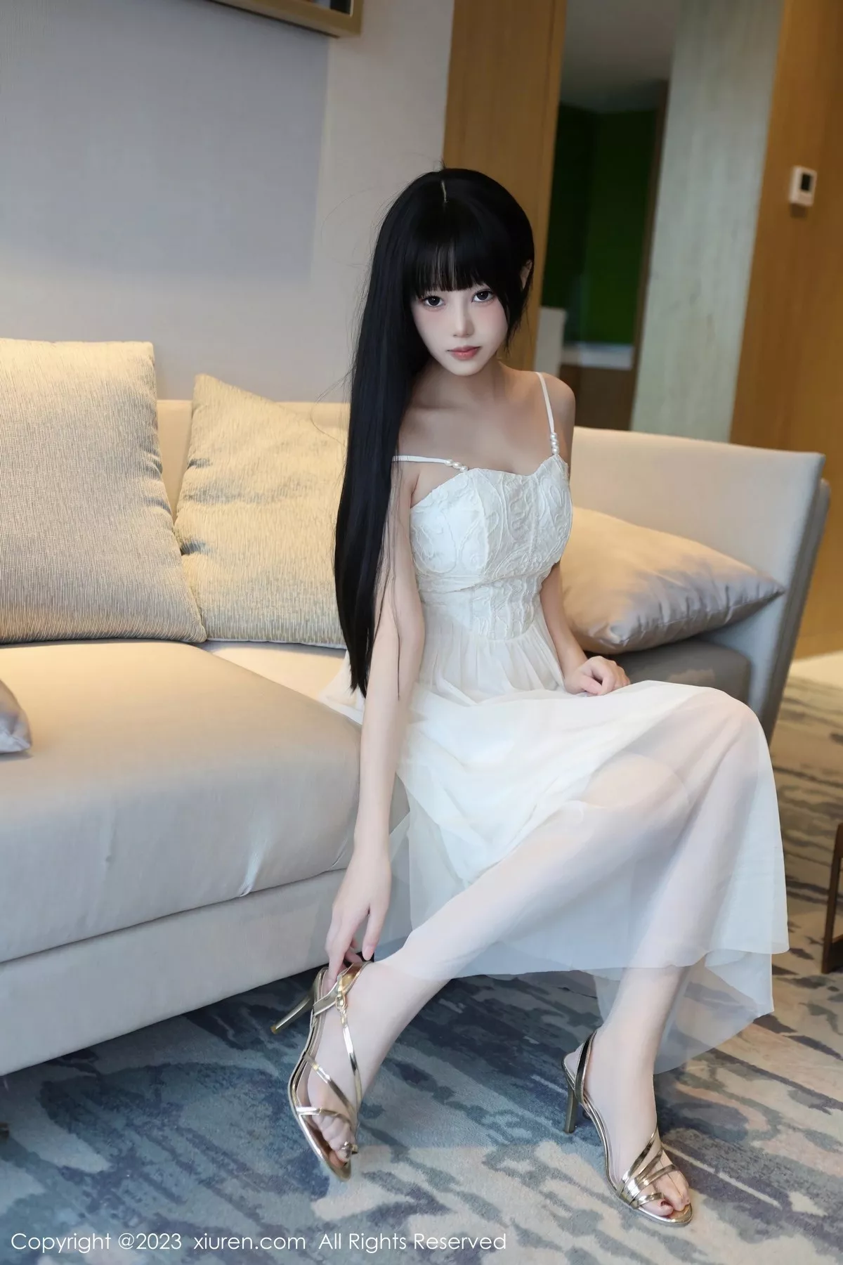 秀人集.com_[XiuRen秀人网]No.6828_模特早川京子脱白色吊带连衣裙露粉色内衣配超薄肉丝诱惑写真79P