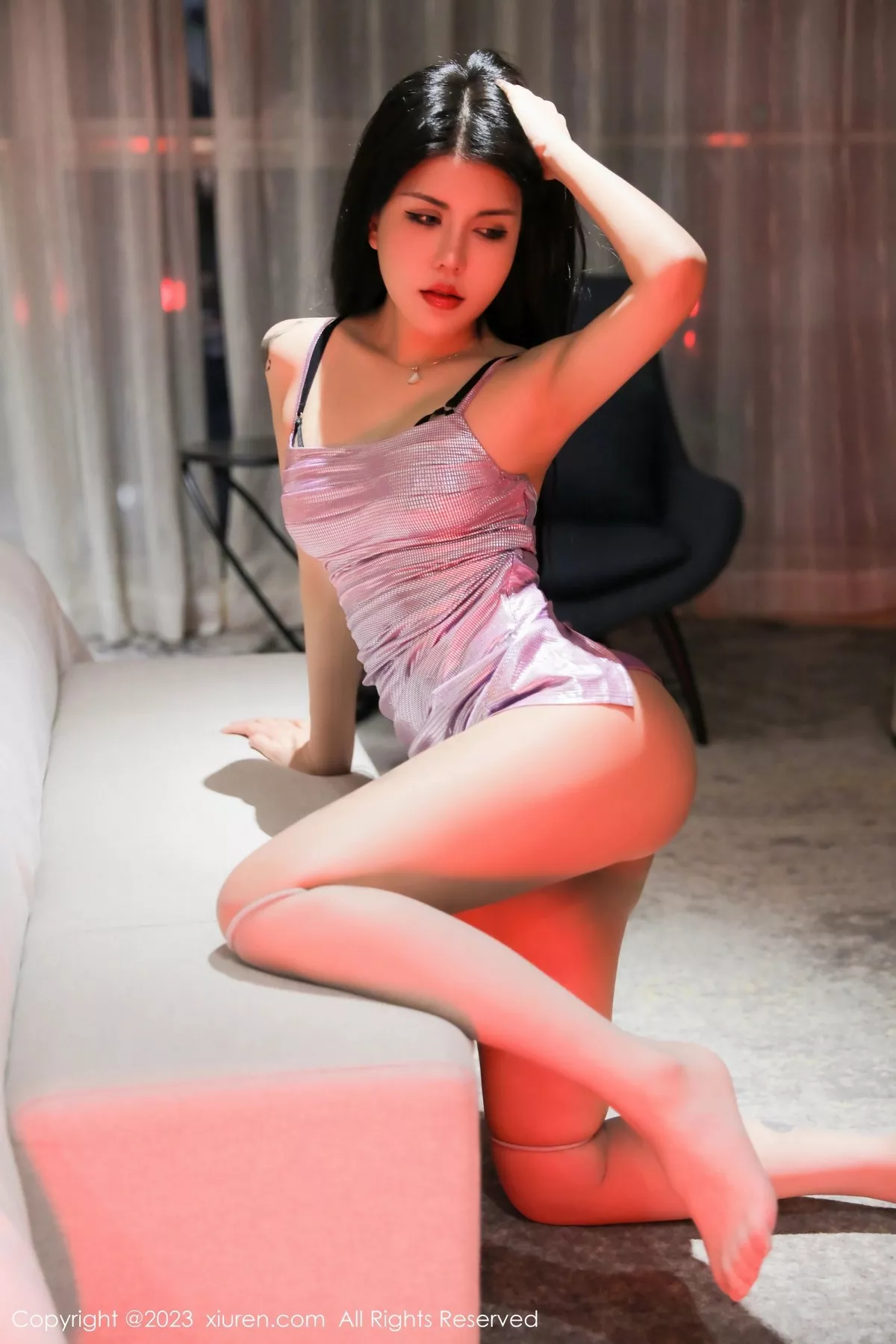 秀人集.com_[XiuRen秀人网]No.6837_模特S纯一脱粉灰吊带裙露黑色内衣配白丝袜秀曼妙身姿诱惑写真73P