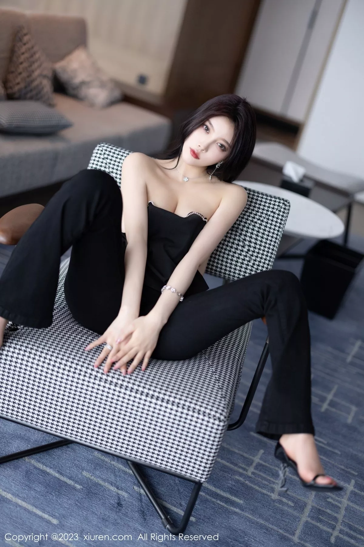 秀人集.com_[XiuRen秀人网]No.6866_女神杨晨晨Yome性感轻透蕾丝连体衣秀丰腴身材完美诱惑写真90P