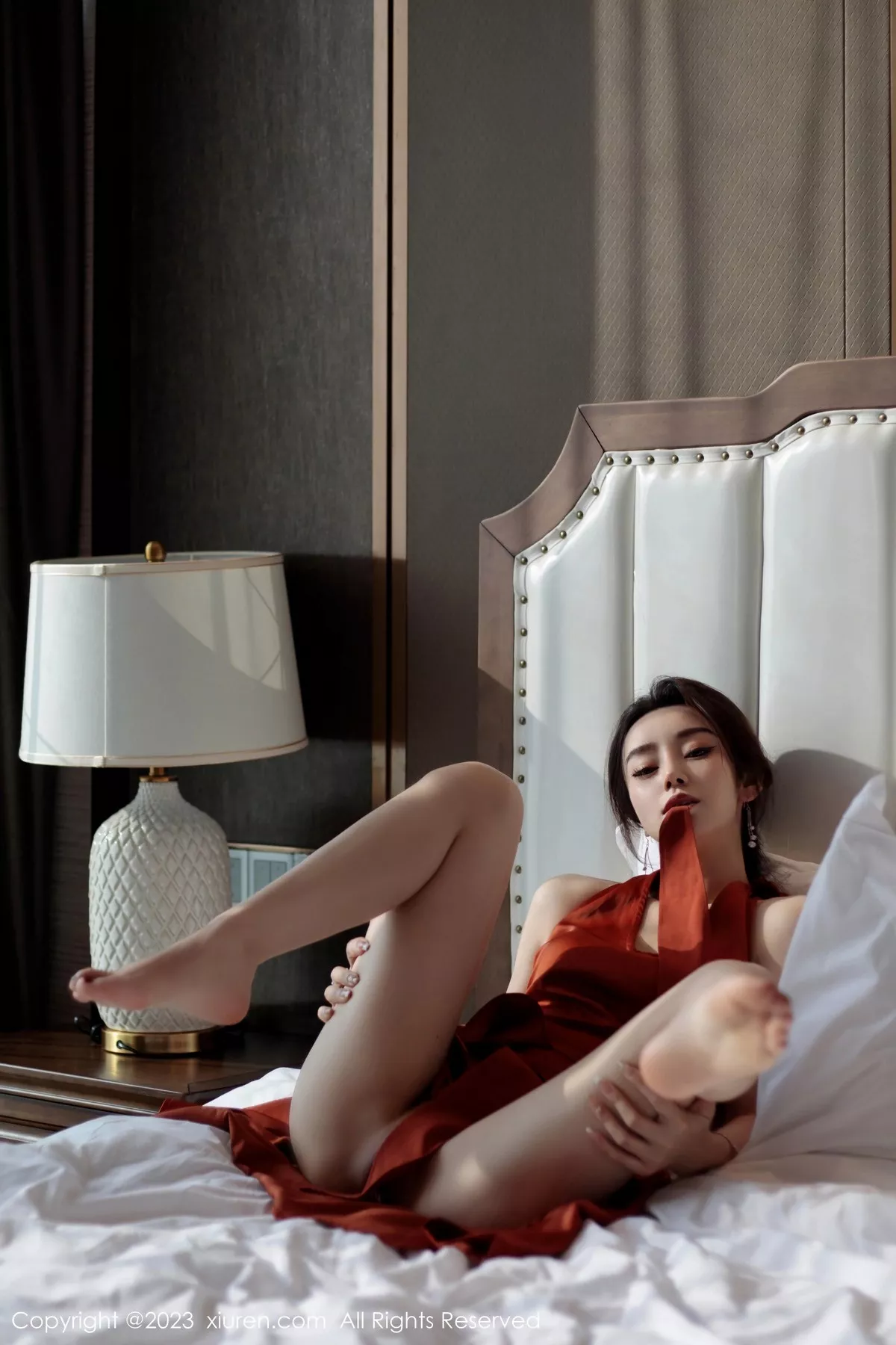 秀人集.com_[XiuRen秀人网]No.6861_新人模特苏曼兮私房性感红色连衣短裙秀曼妙身姿妩媚诱惑写真74P