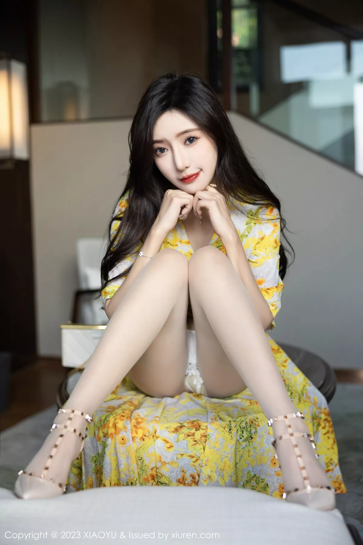 秀人集.com_[XiaoYu画语界]Vol.1043_女神王馨瑶yanni脱连衣长裙露白色蕾丝内衣秀曼妙身姿诱惑写真90P