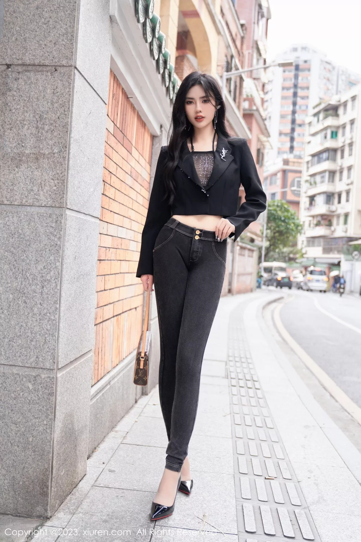 秀人集.com_[XiuRen秀人网]No.6874_模特浅浅Danny性感黑色轻透内衣配超薄肉丝秀丰腴身姿诱惑写真89P