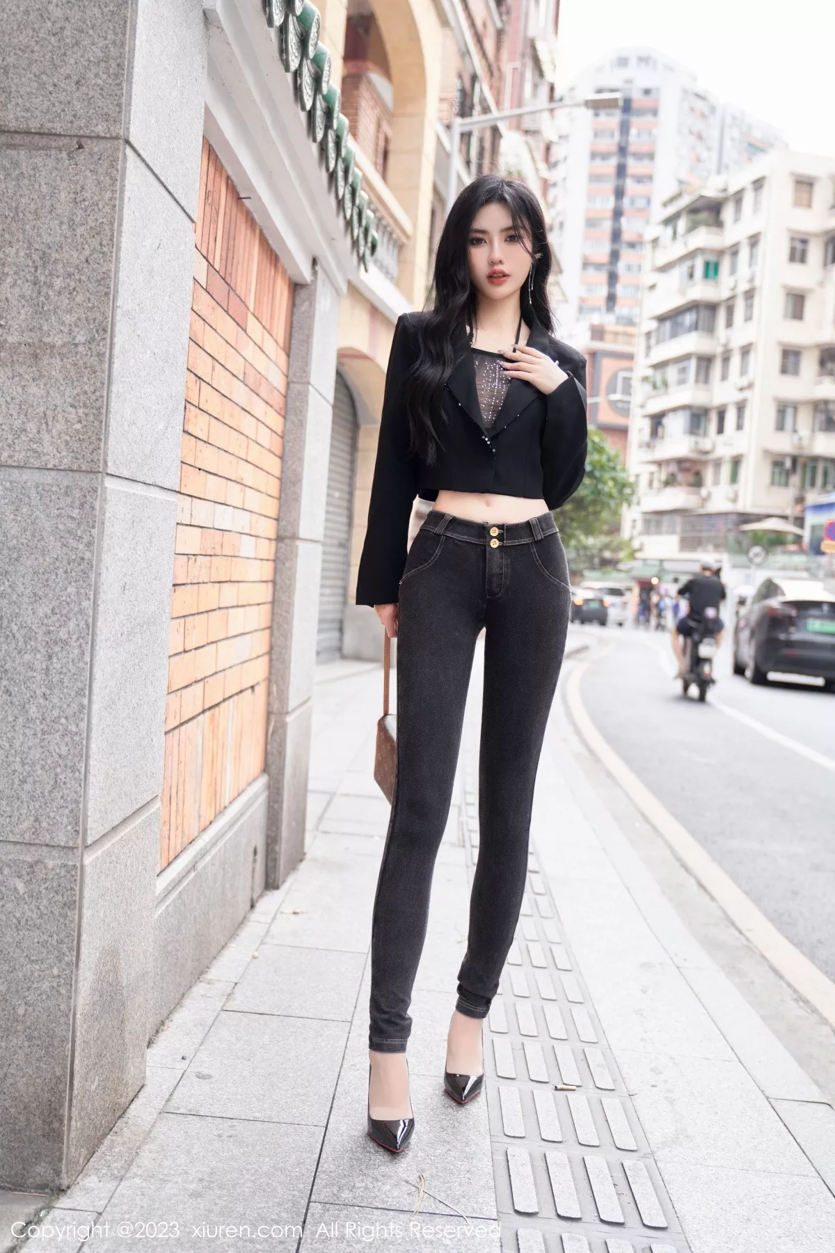 秀人集.com_[XiuRen秀人网]No.6874_模特浅浅Danny性感黑色轻透内衣配超薄肉丝秀丰腴身姿诱惑写真89P