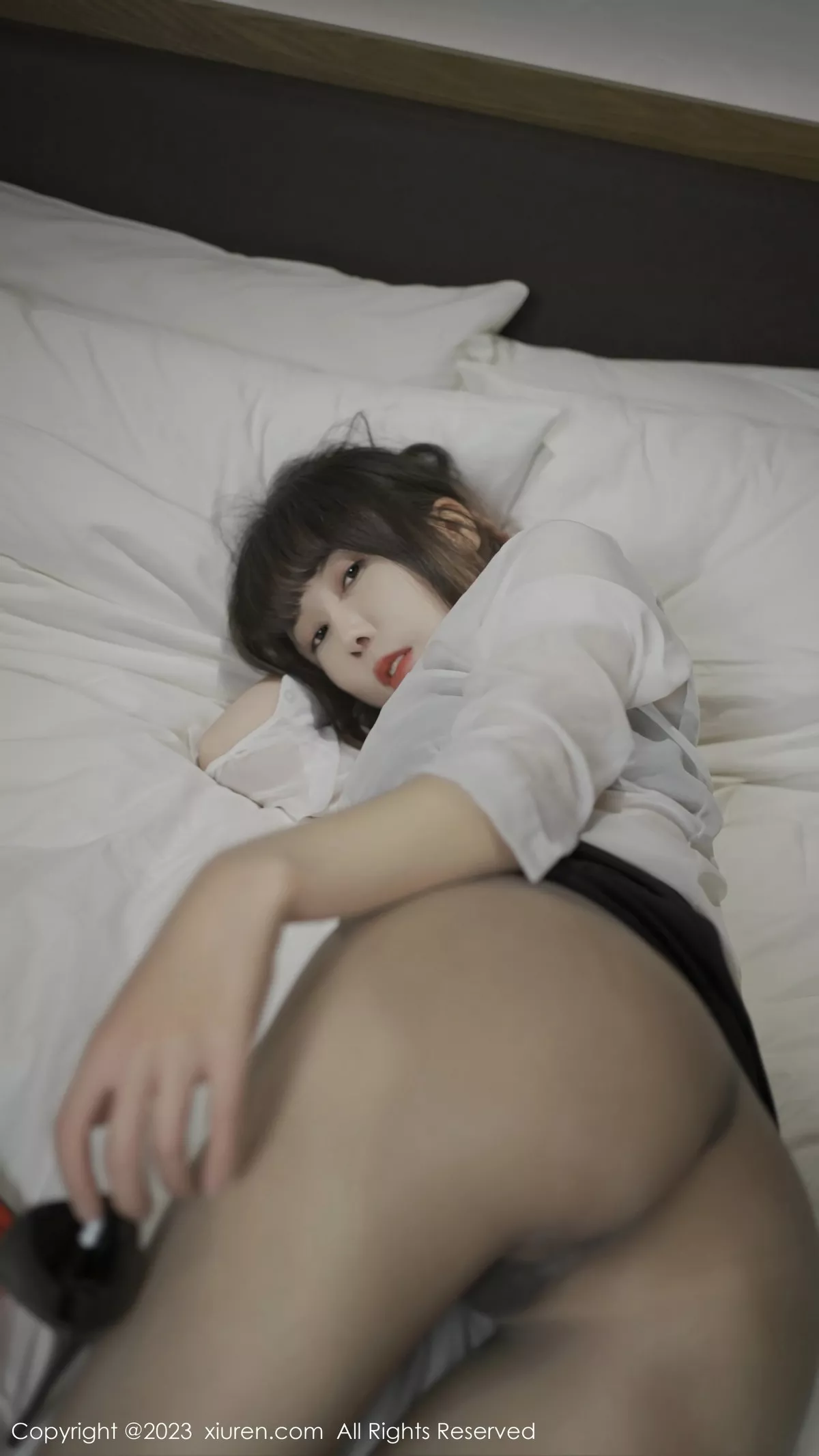 秀人集.com_[XiuRen秀人网]No.6776_模特夏馨瑶性感白T配黑色短裙露黑色内衣秀曼妙身姿诱惑写真73P