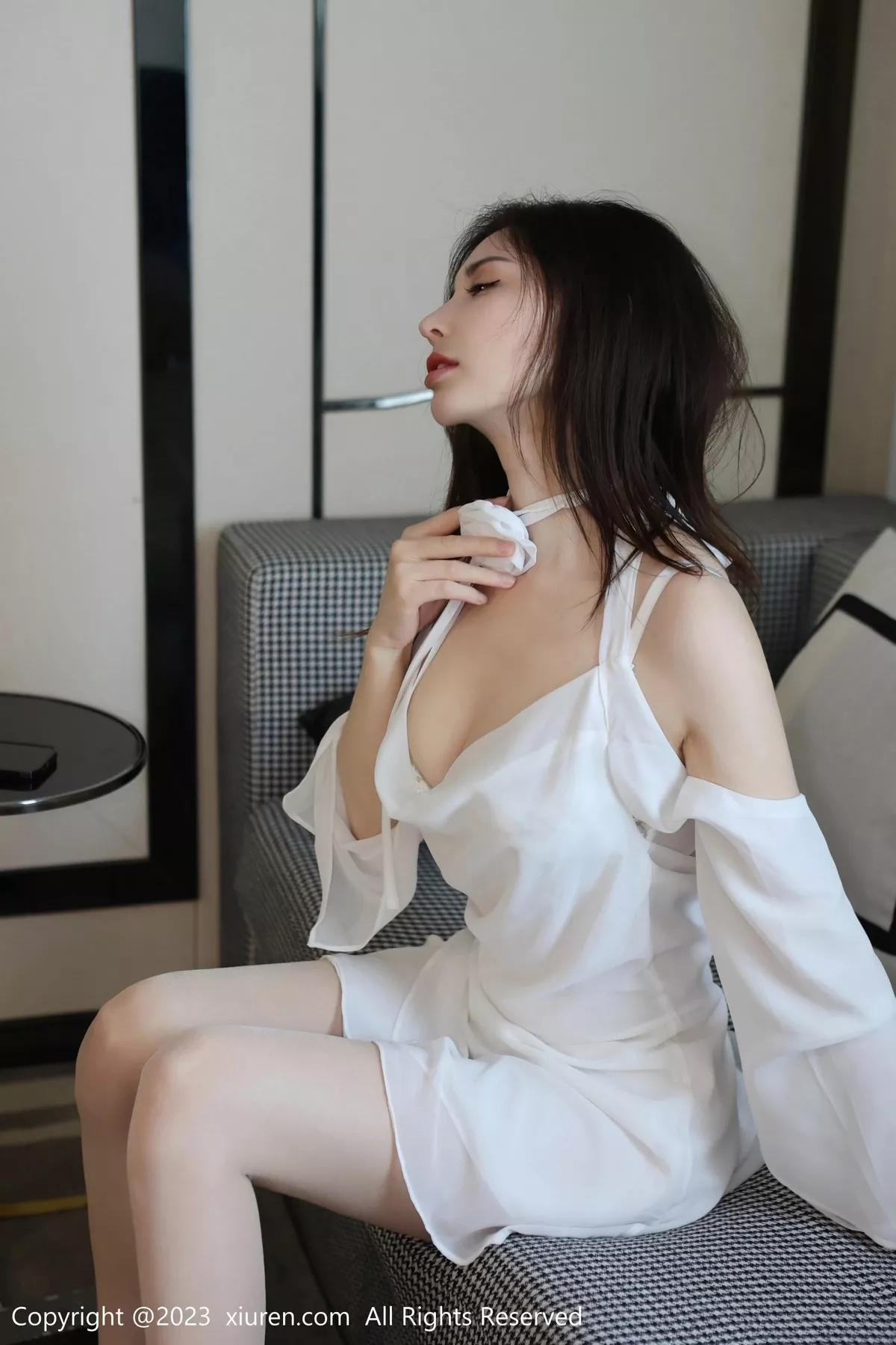 秀人集.com_[XiuRen秀人网]No.6877_模特王曼柔私房浴室性感白色薄透连衣短裙秀曼妙身姿诱惑写真70P