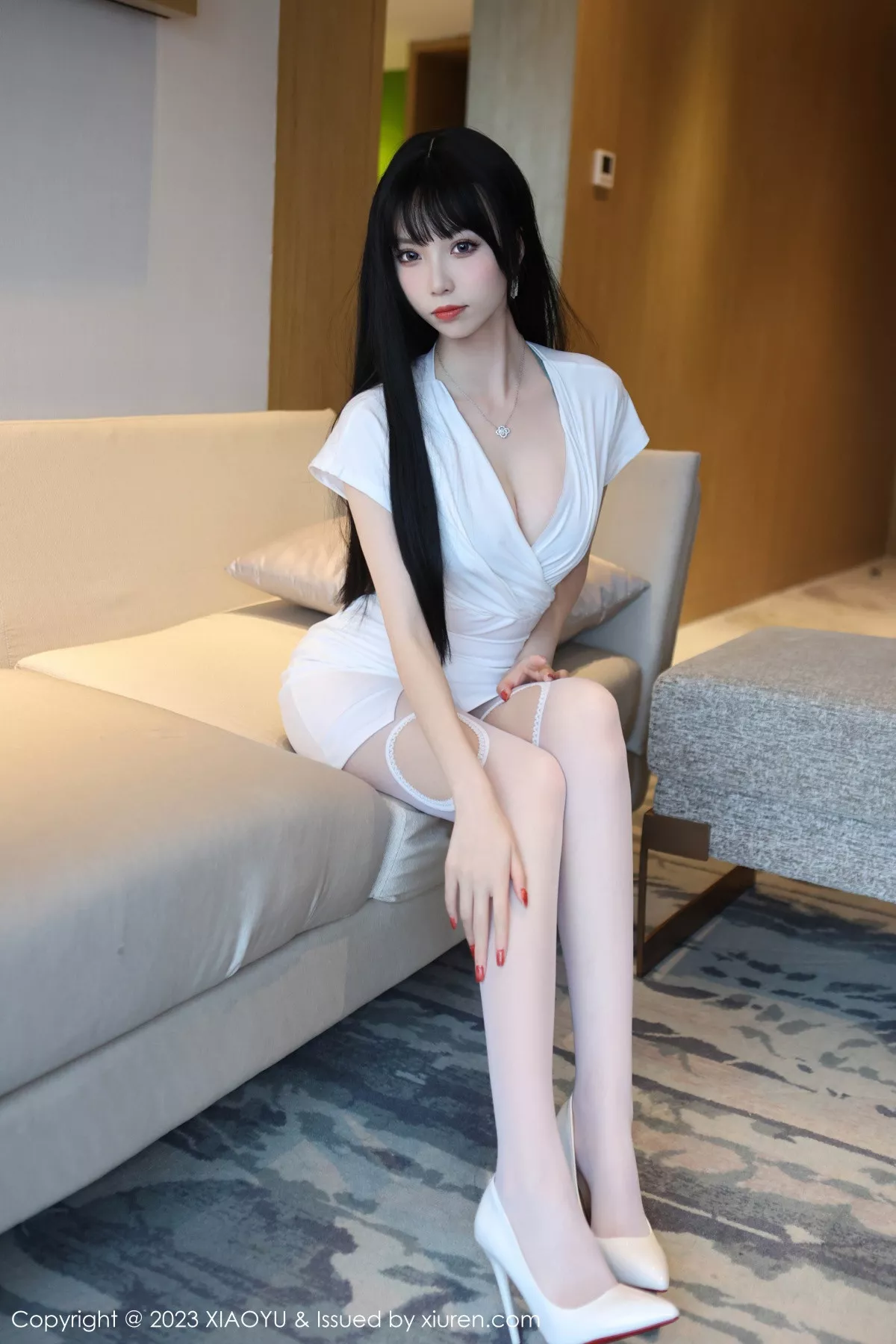 秀人集.com_[XiuRen秀人网]No.6897_模特江七七性感白上衣露墨绿蕾丝内衣配白丝裤袜迷人诱惑写真80P