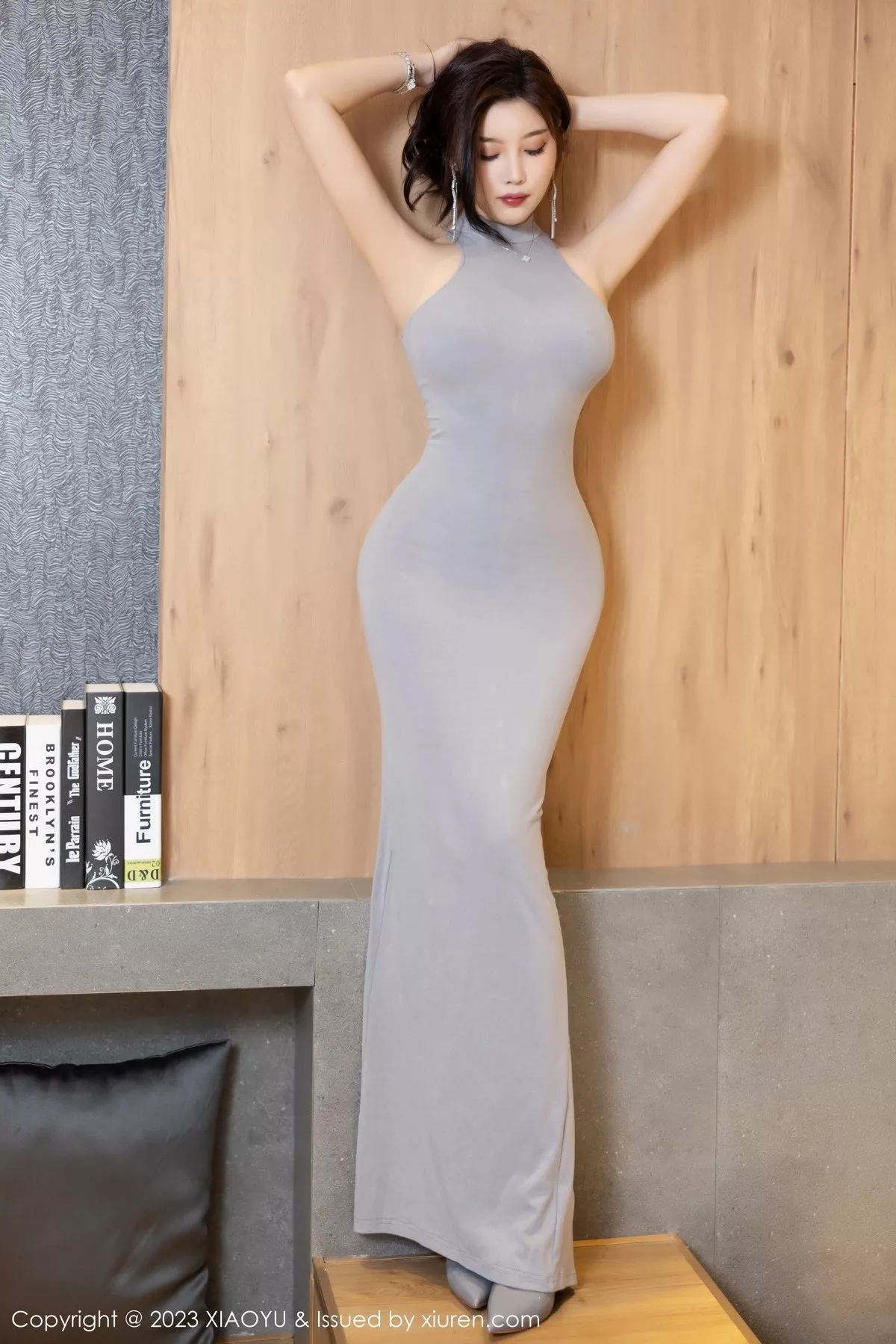 秀人集.com_[XiaoYu画语界]Vol.1051_女神杨晨晨Yome性感灰色真空连衣长裙秀完美丰腴身材诱惑写真87P