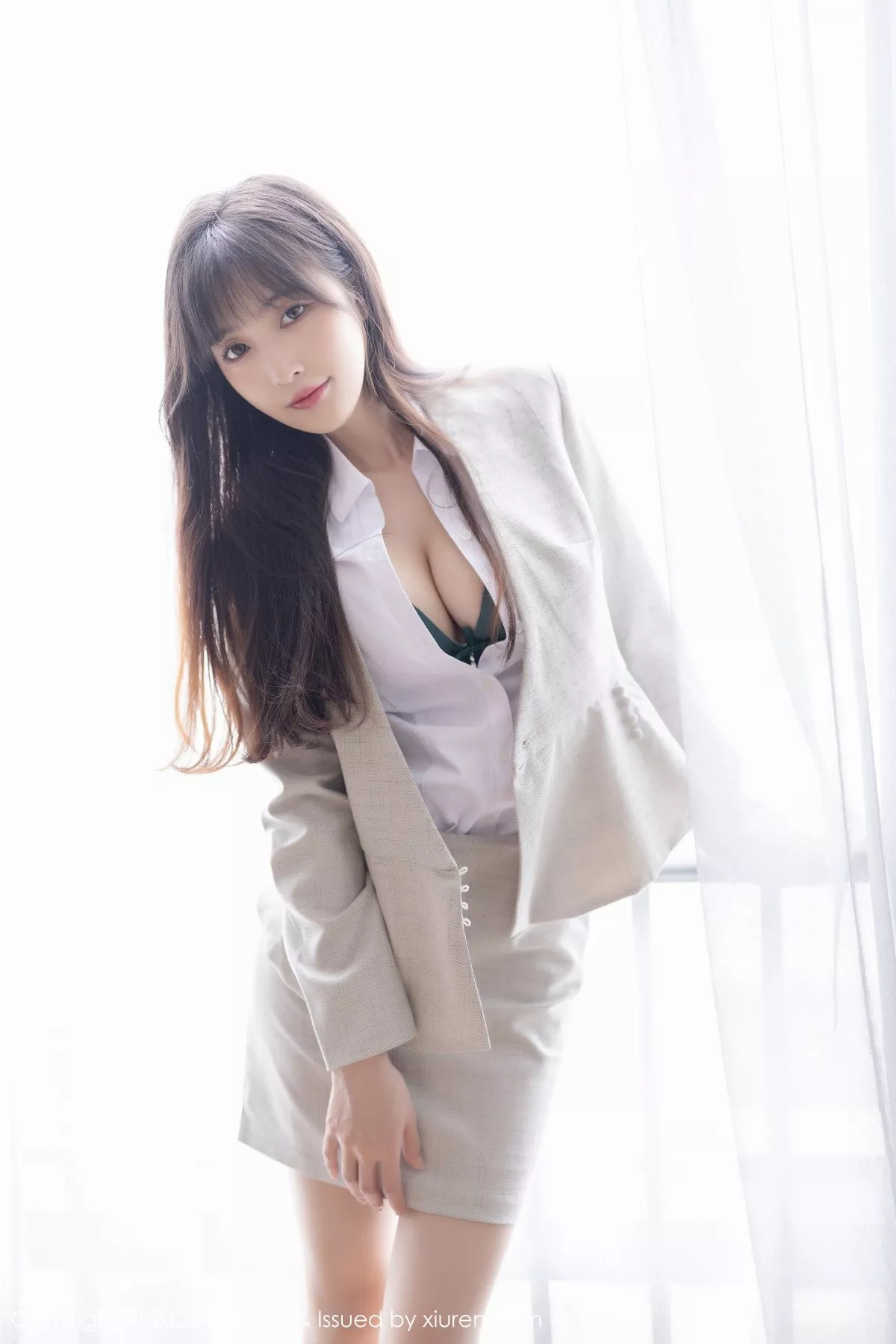 秀人集.com_[XiaoYu画语界]Vol.1034_模特林星阑半脱Ol职业装露性感墨绿色内衣配原色丝袜诱惑写真87P