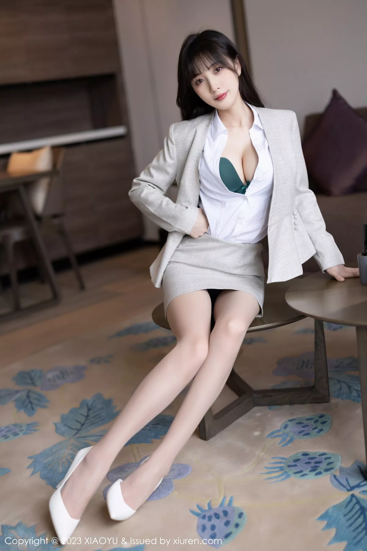 秀人集.com_[XiaoYu画语界]Vol.1034_模特林星阑半脱Ol职业装露性感墨绿色内衣配原色丝袜诱惑写真87P