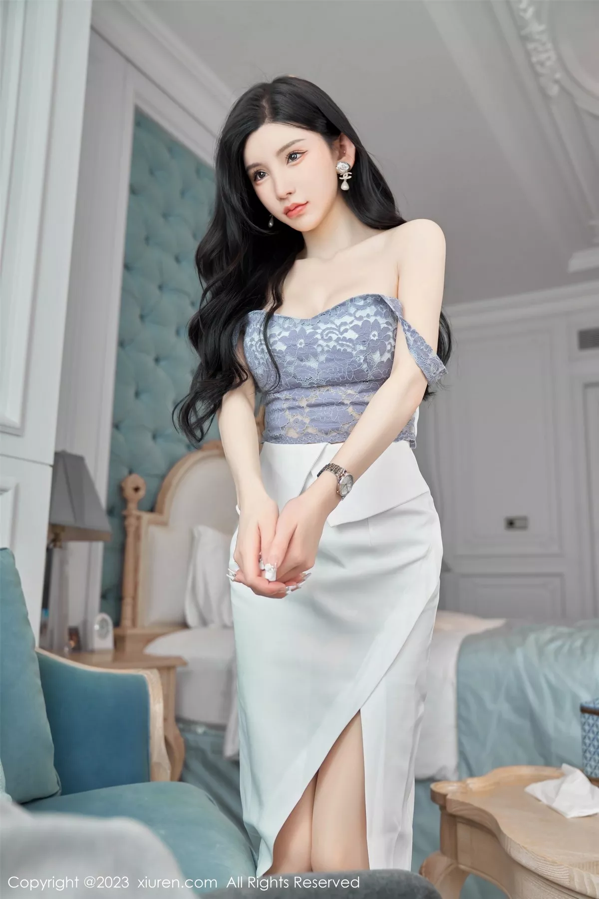 秀人集.com_[XiuRen秀人网]No.6811_女神周于希Sally性感吊带短裙配超薄肉丝秀曼妙身姿诱惑写真100P