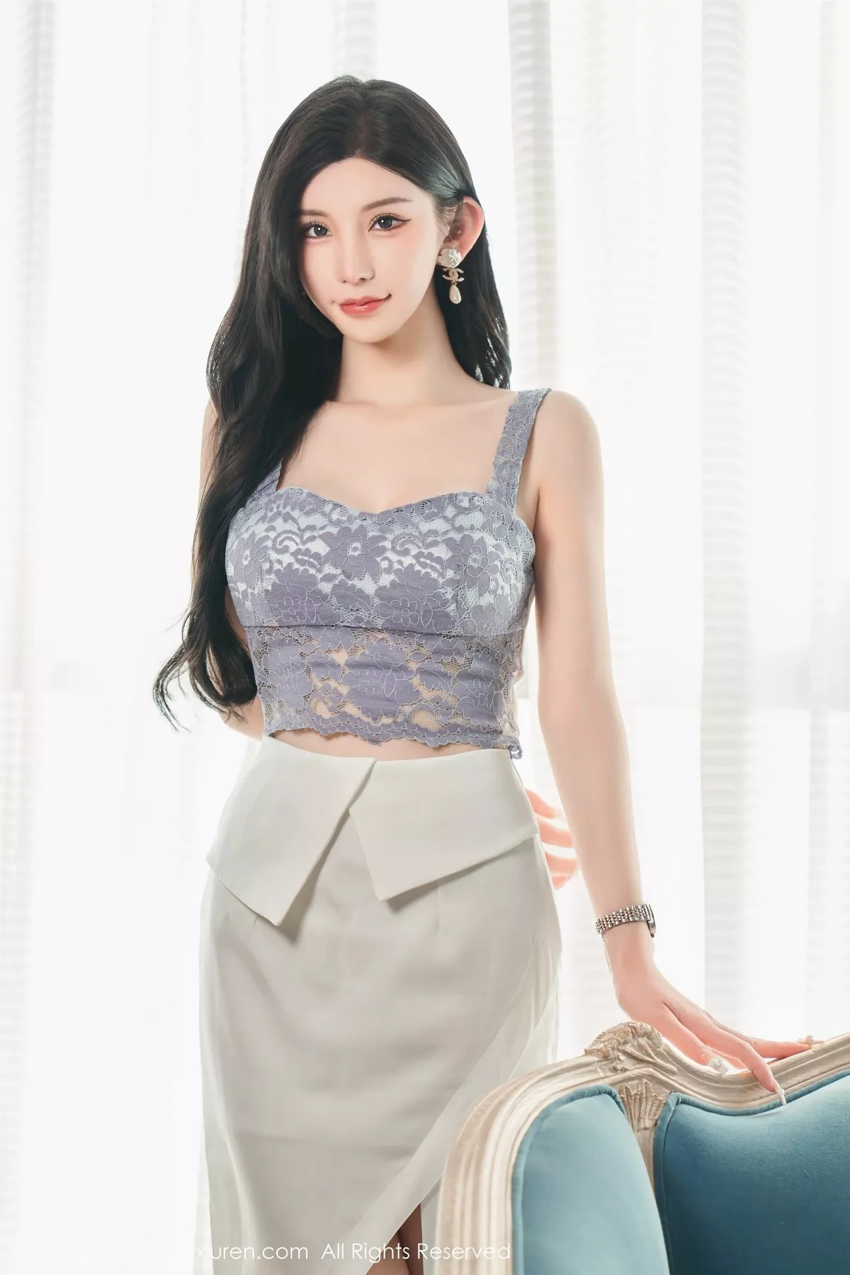 秀人集.com_[XiuRen秀人网]No.6811_女神周于希Sally性感吊带短裙配超薄肉丝秀曼妙身姿诱惑写真100P