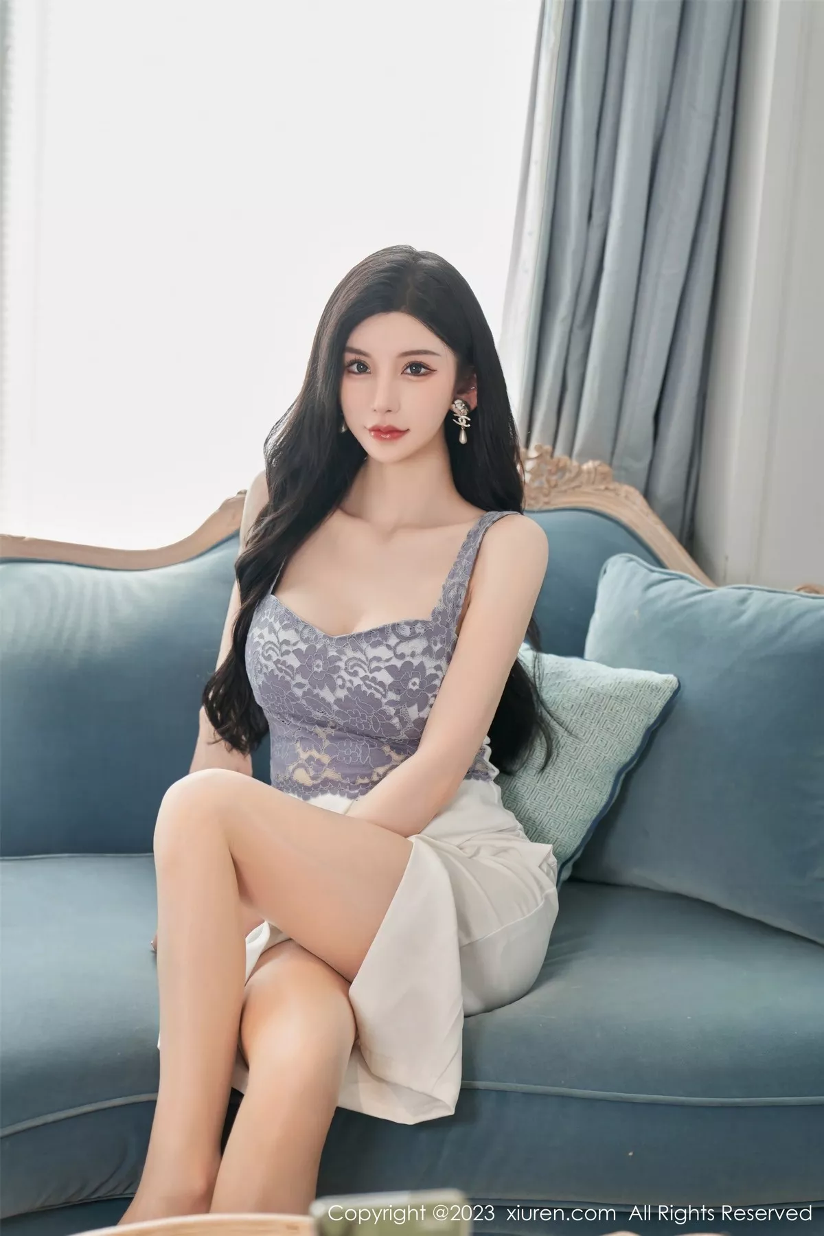 秀人集.com_[XiuRen秀人网]No.6811_女神周于希Sally性感吊带短裙配超薄肉丝秀曼妙身姿诱惑写真100P