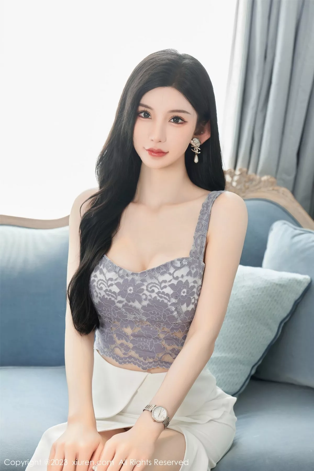 秀人集.com_[XiuRen秀人网]No.6811_女神周于希Sally性感吊带短裙配超薄肉丝秀曼妙身姿诱惑写真100P