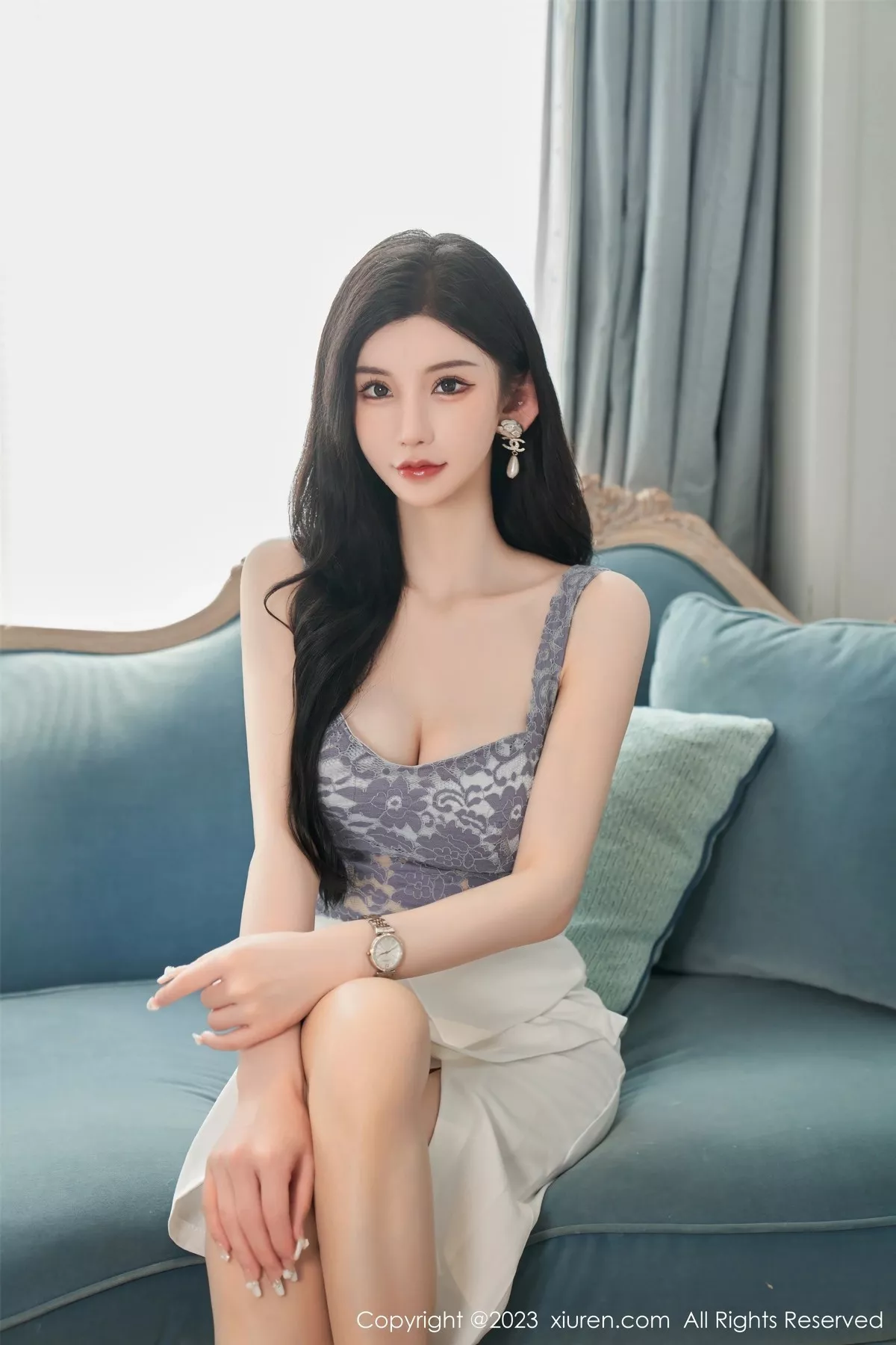 秀人集.com_[XiuRen秀人网]No.6811_女神周于希Sally性感吊带短裙配超薄肉丝秀曼妙身姿诱惑写真100P