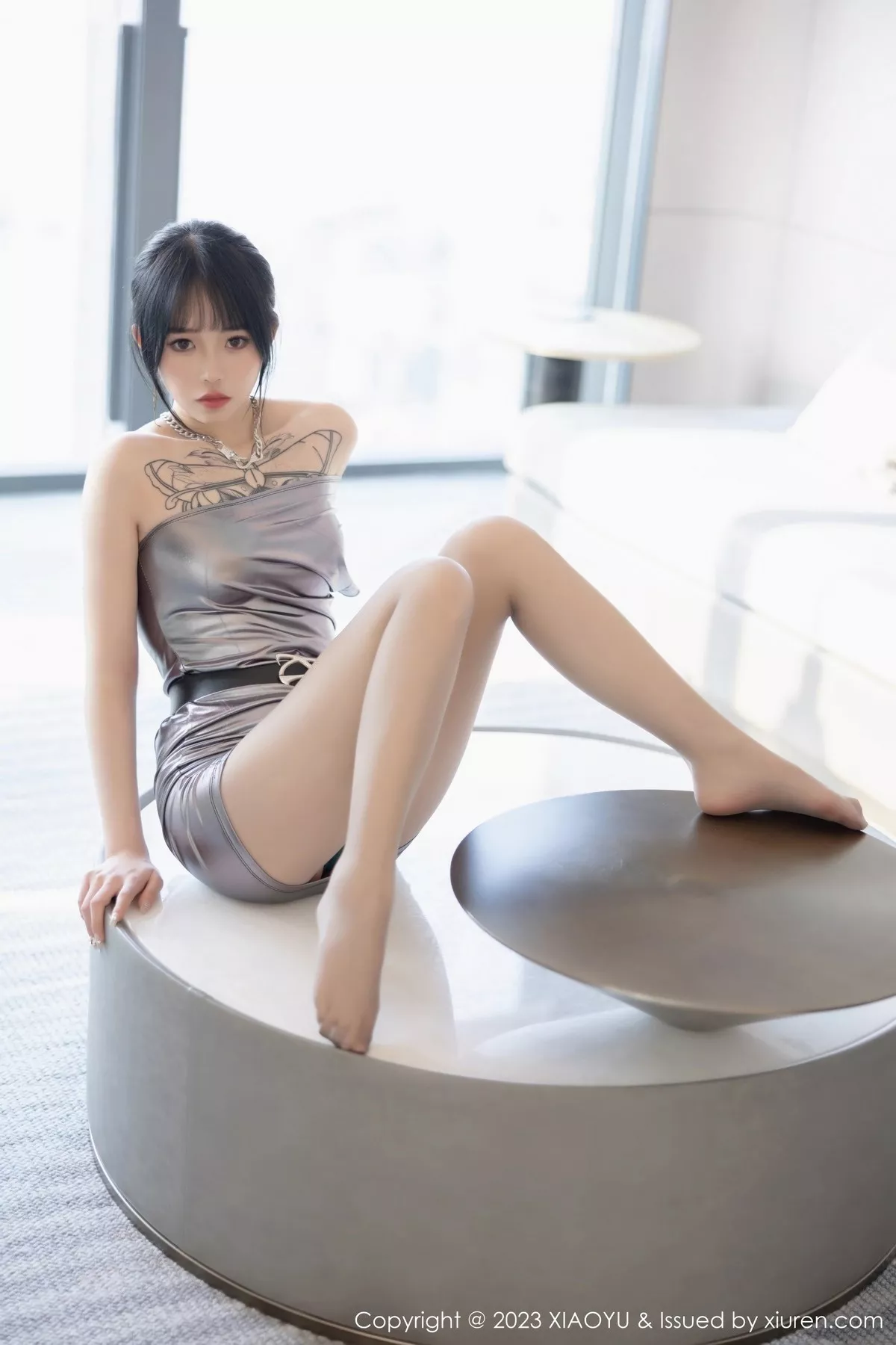 秀人集.com_[XiaoYu画语界]Vol.1037_模特奶瓶私房浴室性感灰色露肩连衣裙秀曼妙身姿迷人诱惑写真87P