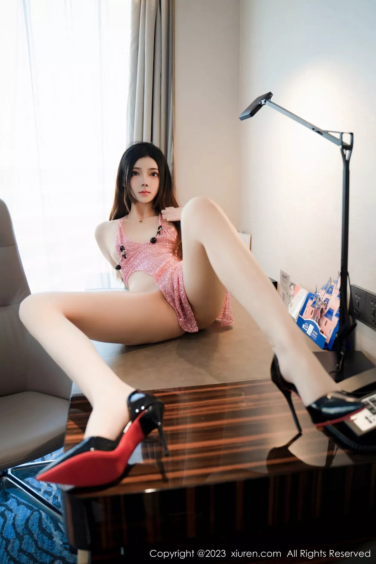 秀人集.com_[XiuRen秀人网]No.6822_模特加朵babe性感粉色服饰露粉色内衣秀魔鬼凹凸身材诱惑写真66P