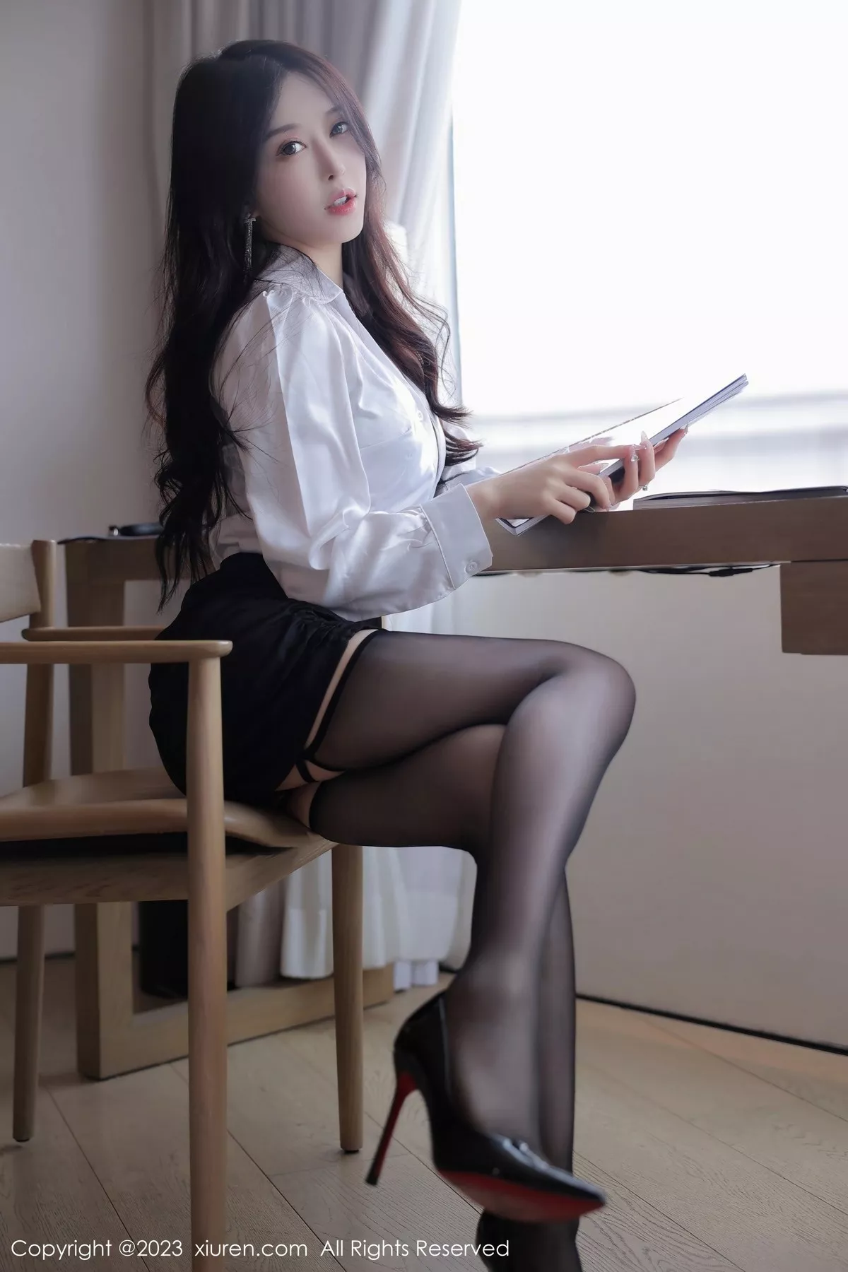 秀人集.com_[XiuRen秀人网]No.6824_模特玉兔miki性感白T配黑色短裙露黑色蕾丝内衣完美诱惑写真90P