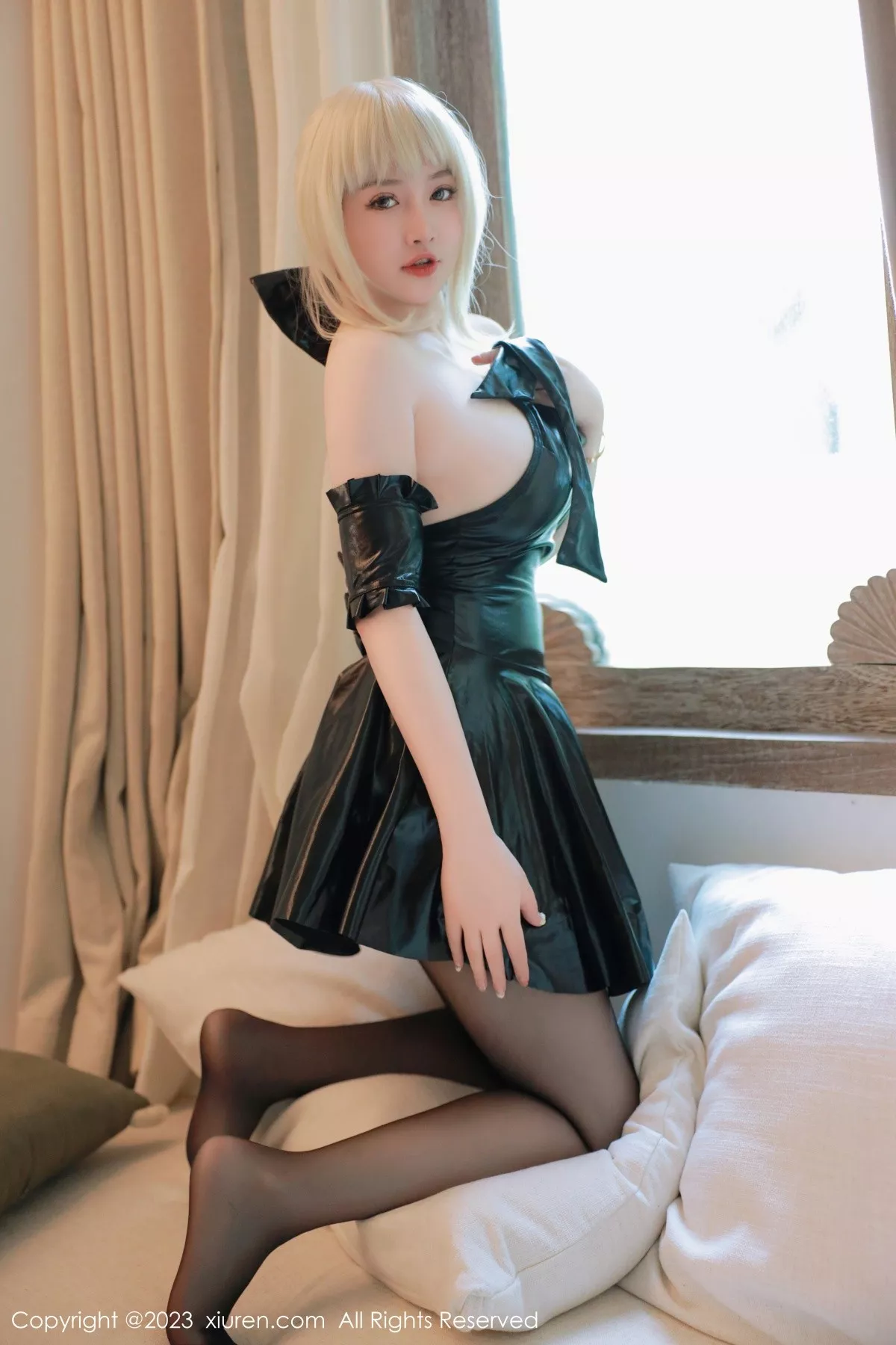 秀人集.com_[XiuRen秀人网]No.6984_模特养乐多DoDo性感黑色Cosplay装扮秀丰满身材惹火诱惑写真75P