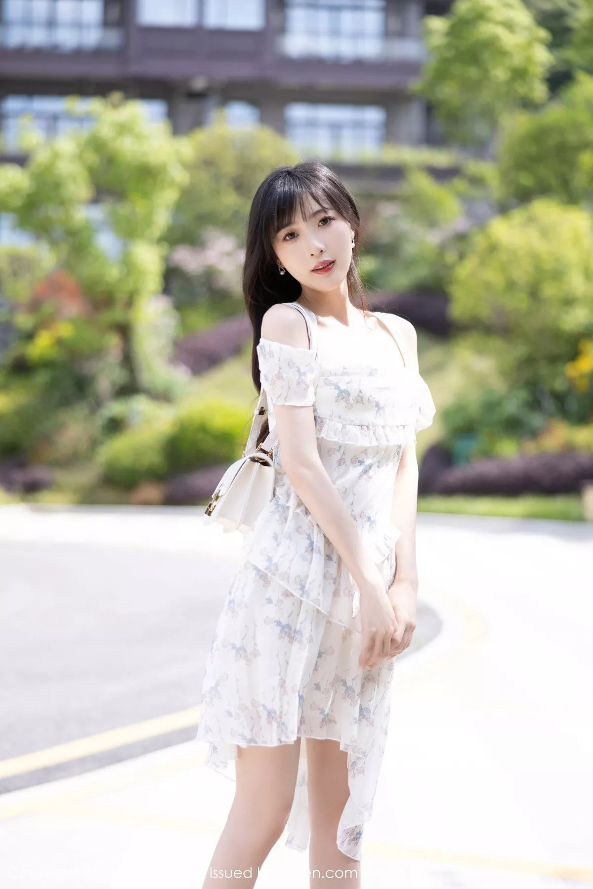 秀人集.com_[XiaoYu画语界]Vol.1058_模特林星阑性感白色薄透婚纱服配白丝吊袜秀曼妙身姿诱惑写真80P