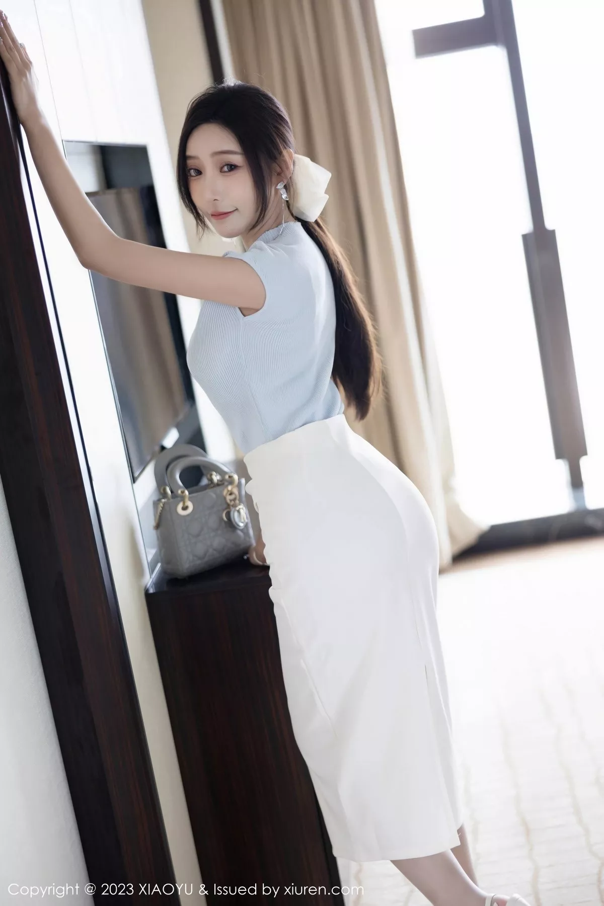 秀人集.com_[XiaoYu画语界]Vol.1059_女神王馨瑶yanni淡粉色内衣配超薄无内肉丝秀惹火身材诱惑写真84P