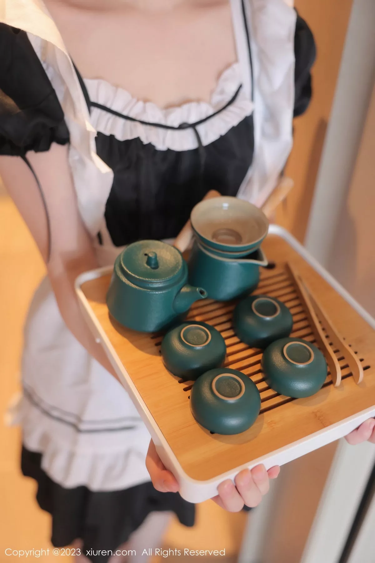 秀人集.com_[XiuRen秀人网]No.7034_模特林悠悠性感黑色女仆服饰配黑色网格袜秀曼妙身姿诱惑写真84P