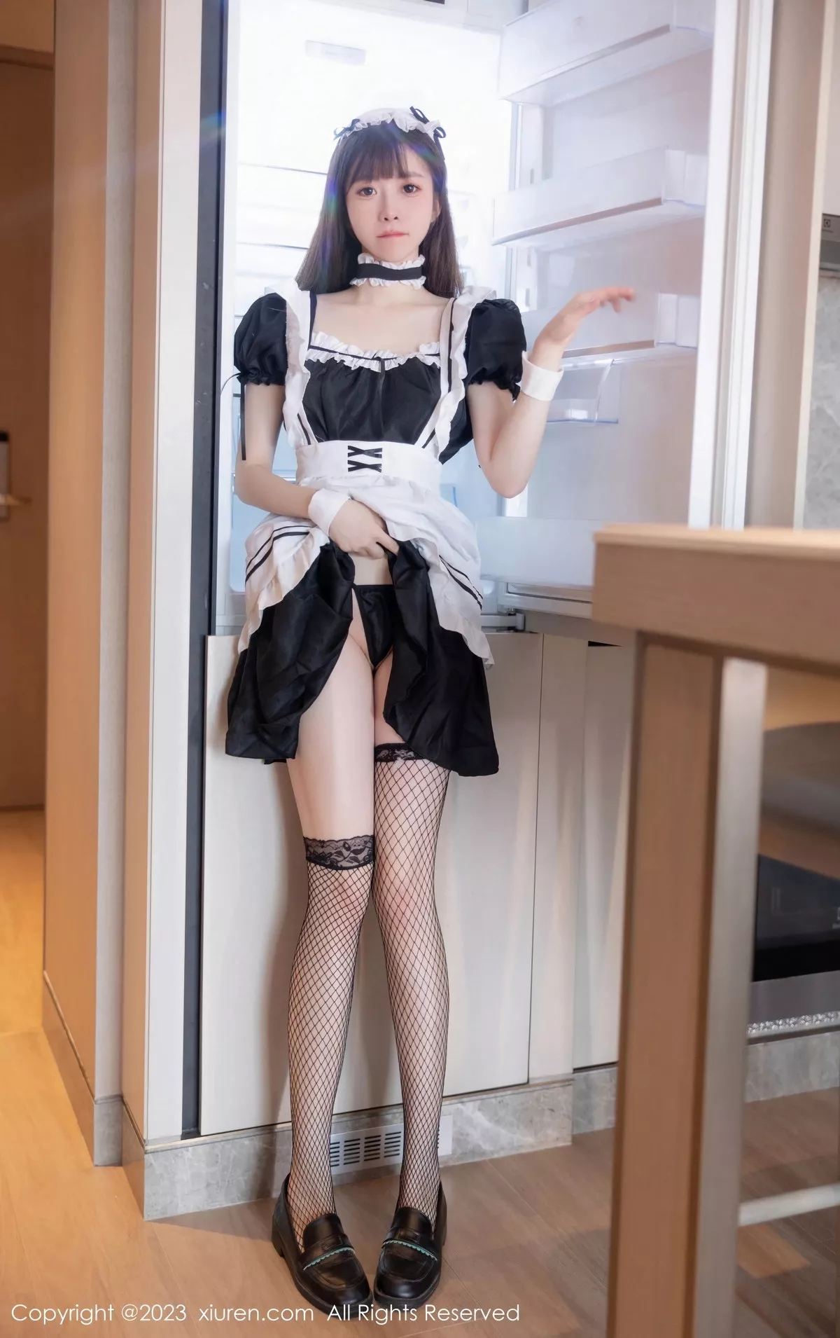 秀人集.com_[XiuRen秀人网]No.7034_模特林悠悠性感黑色女仆服饰配黑色网格袜秀曼妙身姿诱惑写真84P