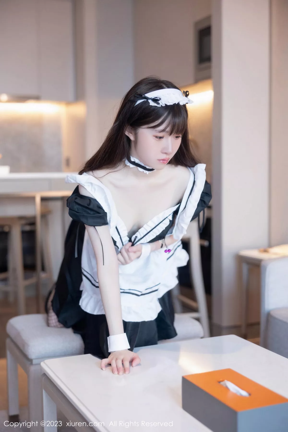 秀人集.com_[XiuRen秀人网]No.7034_模特林悠悠性感黑色女仆服饰配黑色网格袜秀曼妙身姿诱惑写真84P