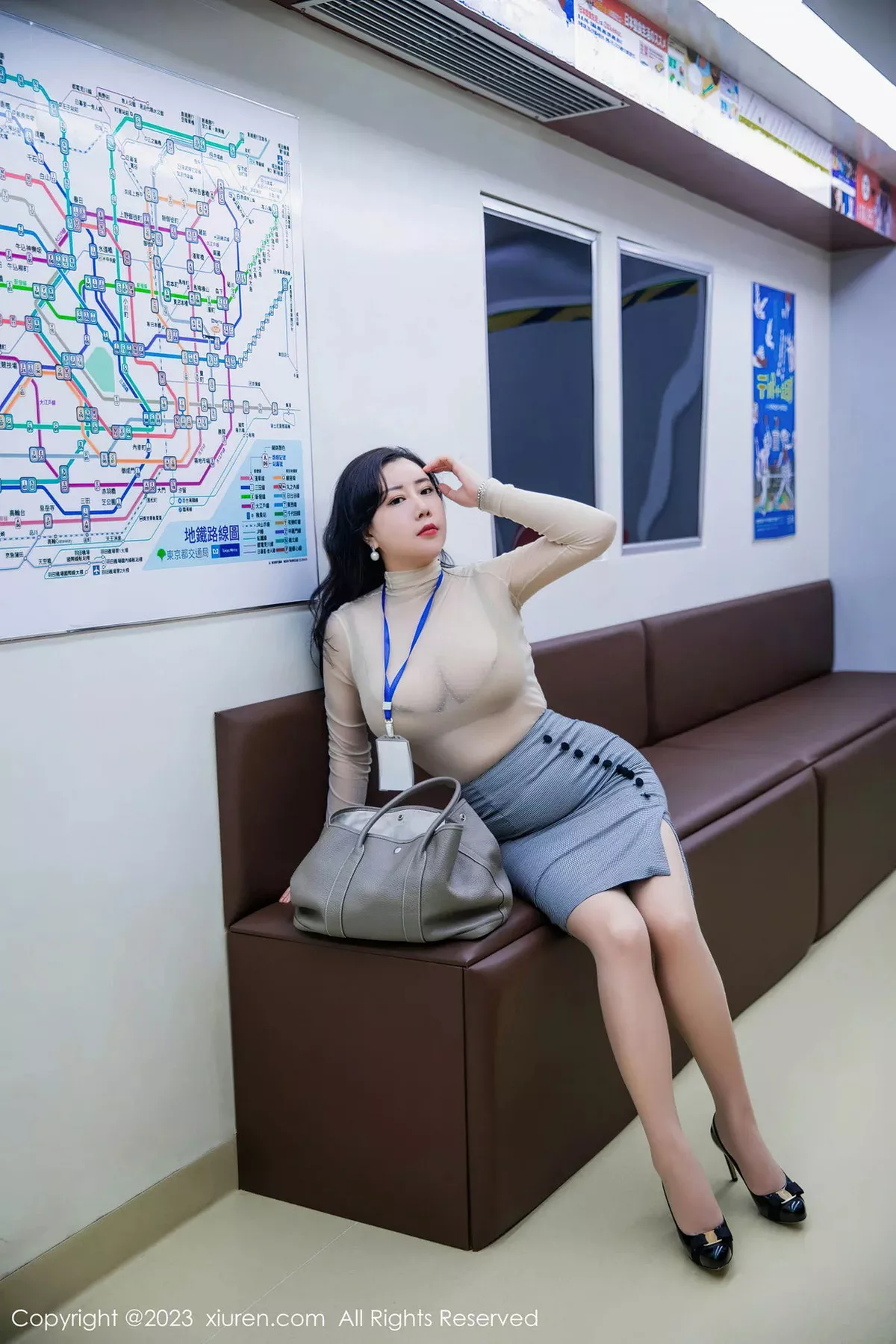 秀人集.com_[XiuRen秀人网]No.7054_模特王婉悠Queen性感薄透上衣露杏色内衣配原色丝袜诱惑写真78P