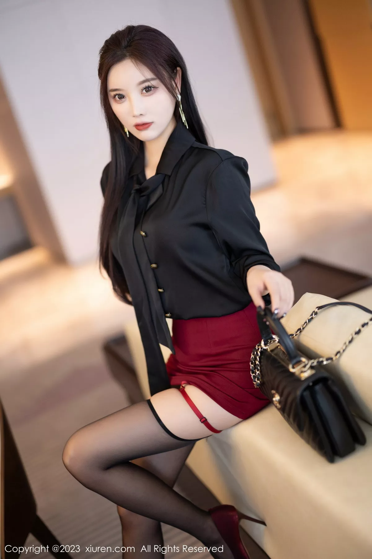 秀人集.com_[XiuRen秀人网]No.7062_女神杨晨晨Yome脱深蓝上衣露性感肉色蕾丝边内衣迷人诱惑写真81P