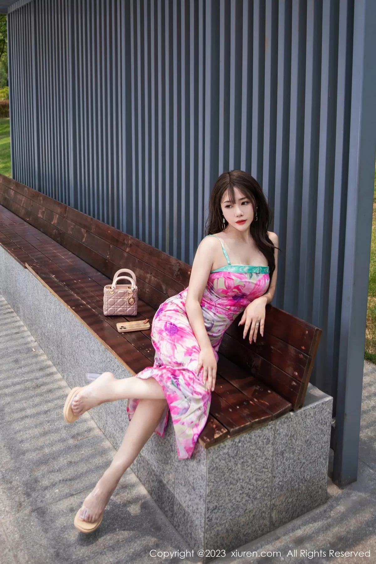 秀人集.com_[XiuRen秀人网]No.7065_模特严利娅Yuliya性感网红情人裙露浅灰蕾丝内衣撩人诱惑写真75P