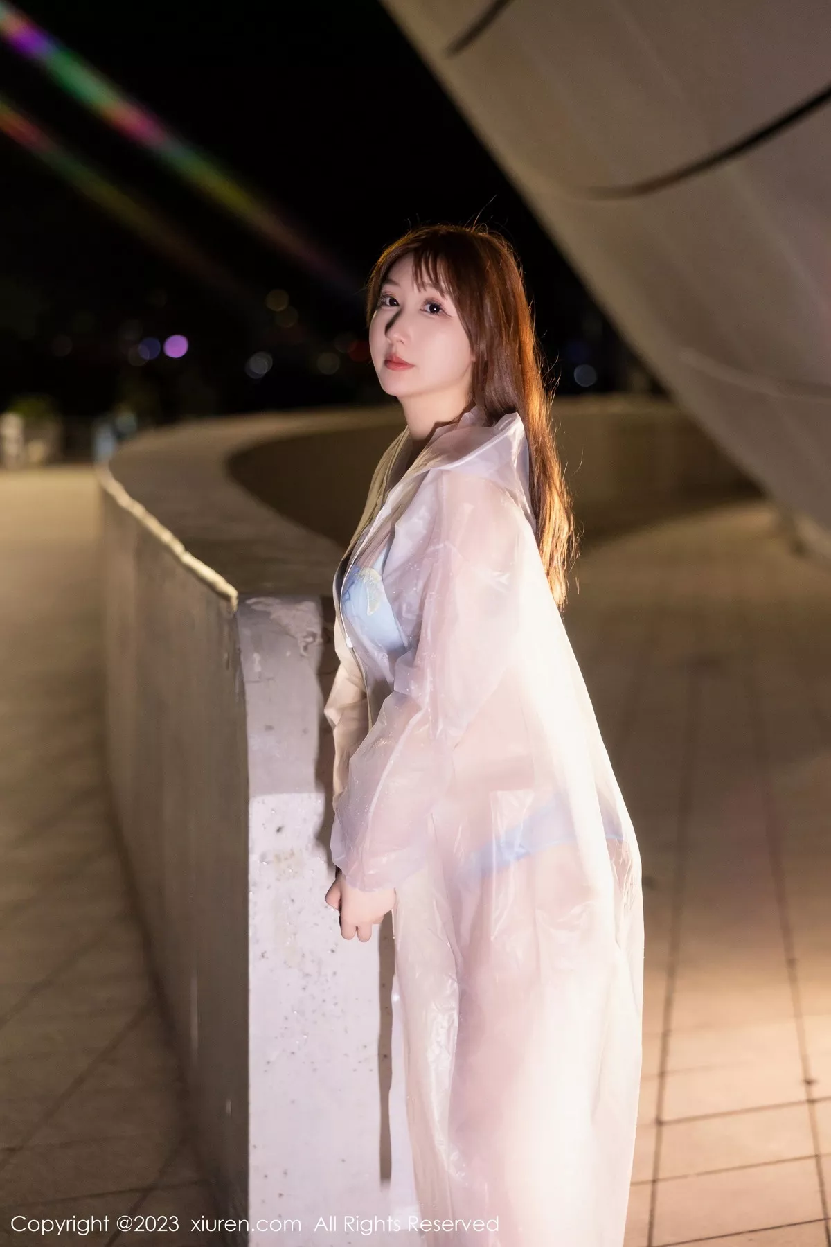 秀人集.com_[XiuRen秀人网]No.7072_模特江真真户外绿灰卫衣+性感蓝色蕾丝内衣秀完美身材诱惑写真80P