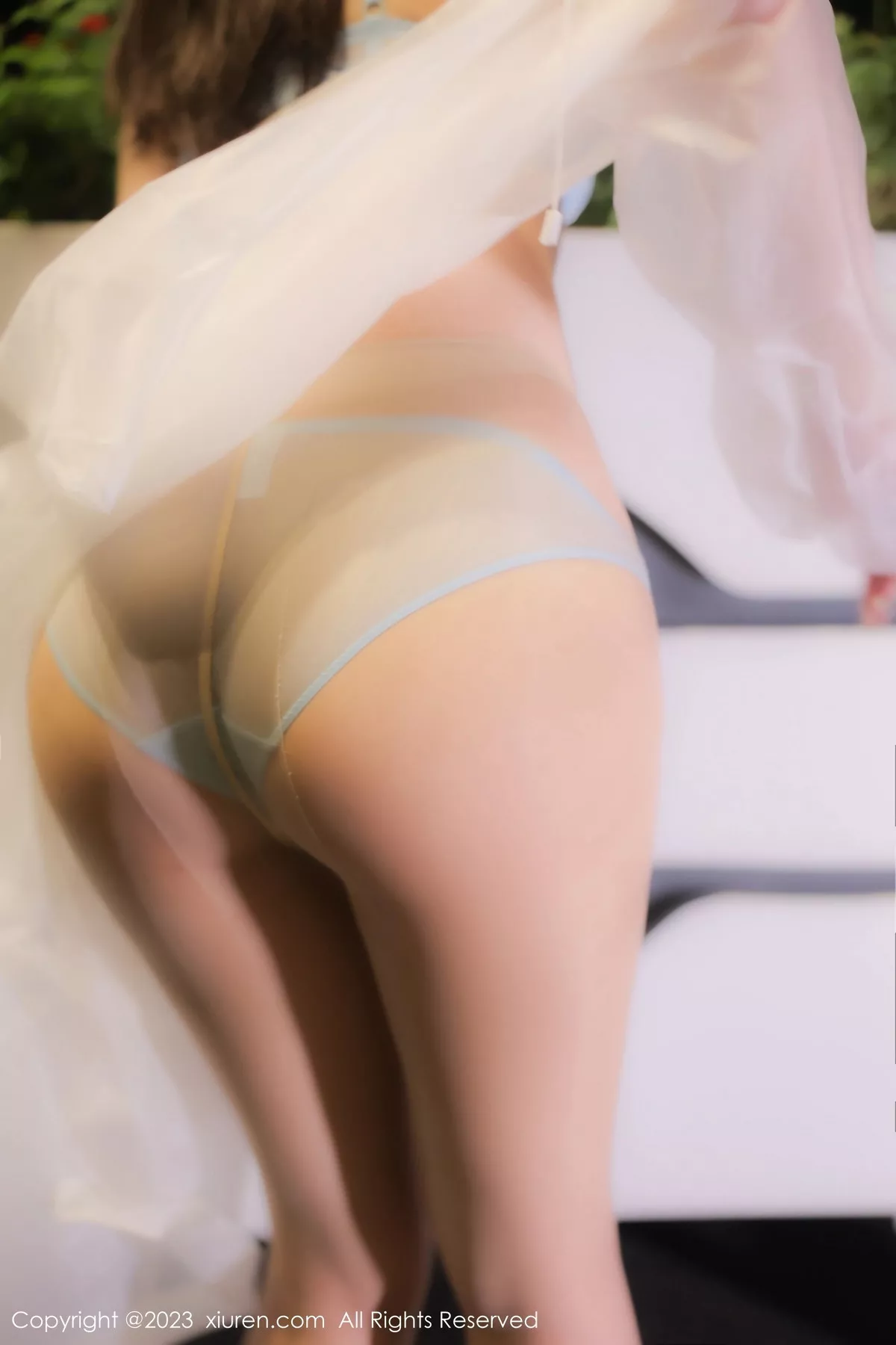 秀人集.com_[XiuRen秀人网]No.7072_模特江真真户外绿灰卫衣+性感蓝色蕾丝内衣秀完美身材诱惑写真80P