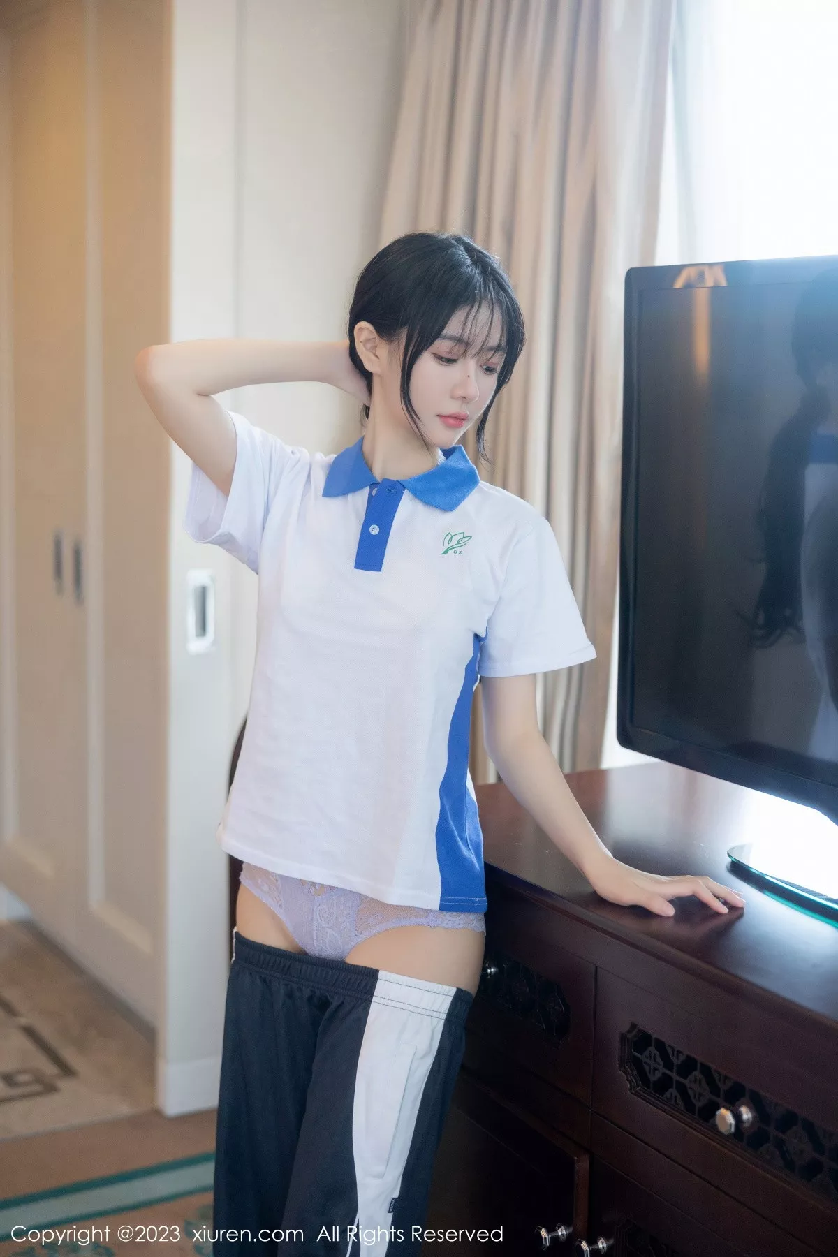 秀人集.com_[XiuRen秀人网]No.7085_模特幼幼性感学妹装扮半脱露蕾丝内衣秀完美身材迷人诱惑写真102P