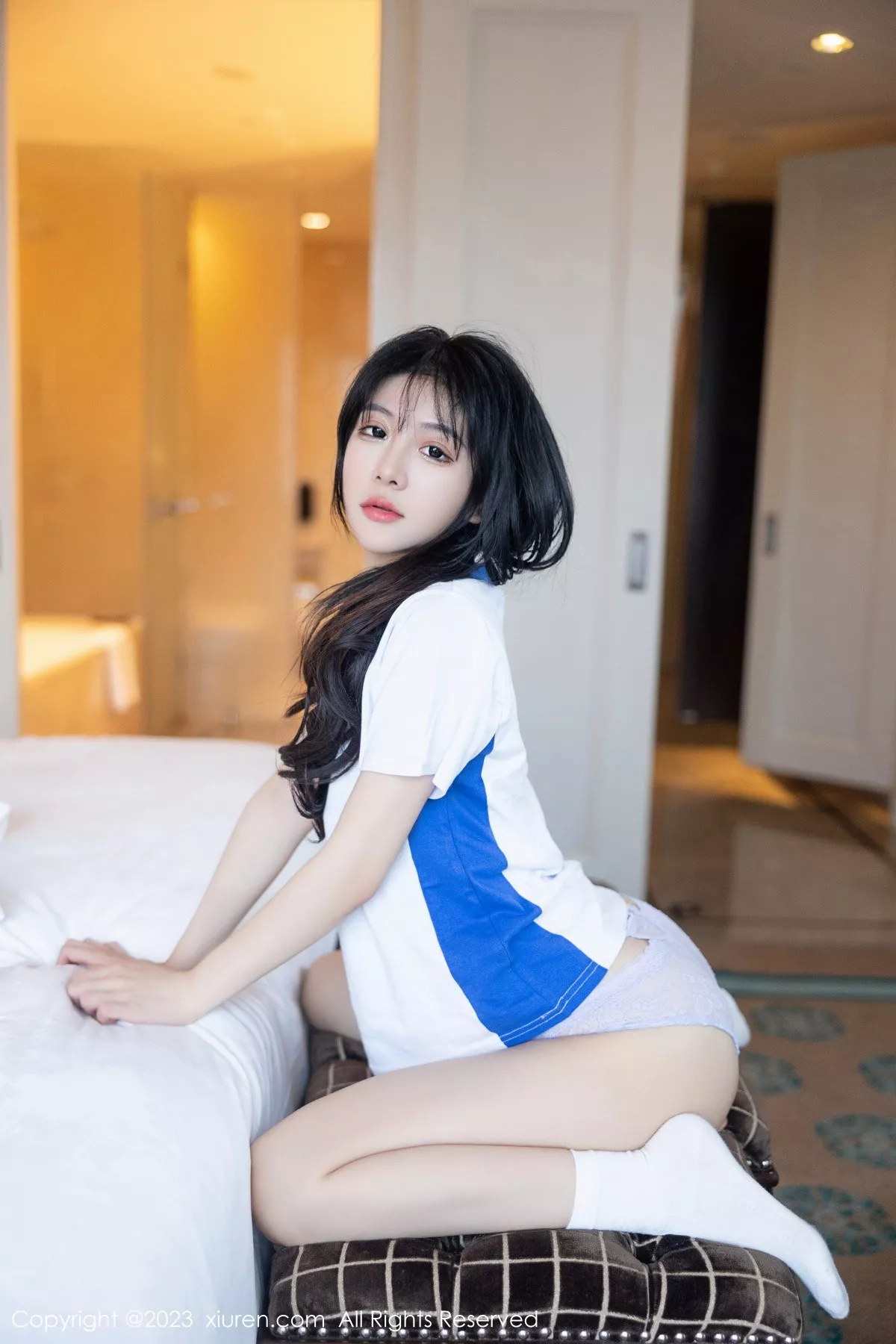 秀人集.com_[XiuRen秀人网]No.7085_模特幼幼性感学妹装扮半脱露蕾丝内衣秀完美身材迷人诱惑写真102P