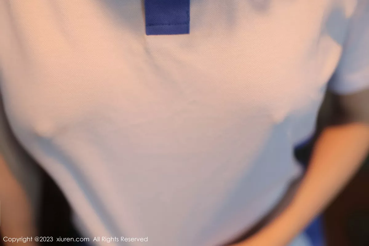 秀人集.com_[XiuRen秀人网]No.7085_模特幼幼性感学妹装扮半脱露蕾丝内衣秀完美身材迷人诱惑写真102P