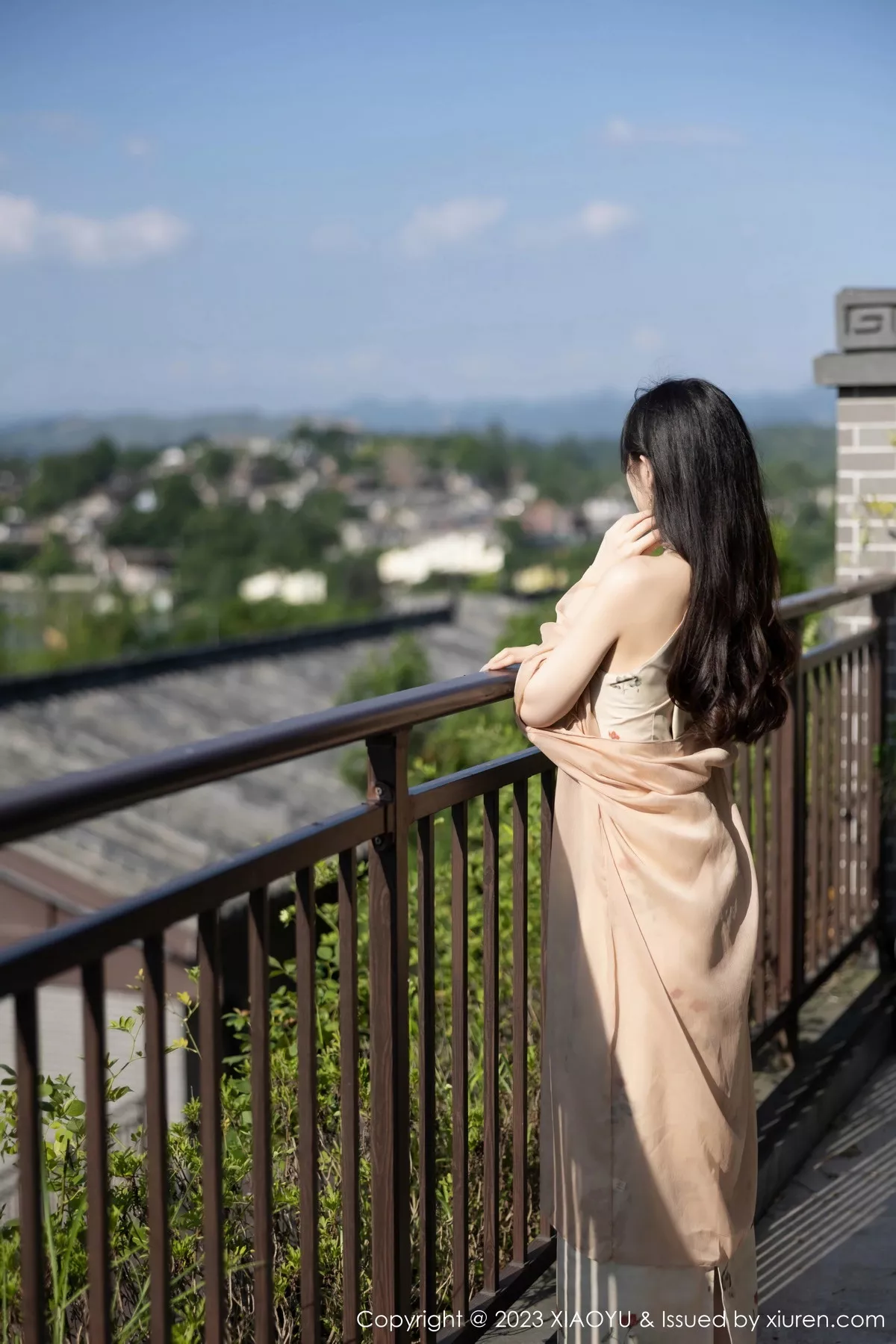 秀人集.com_[XiaoYu画语界]Vol.1071_模特林星阑性感浅色薄纱服饰+蓝杏色旗袍服秀曼妙身姿诱惑写真93P