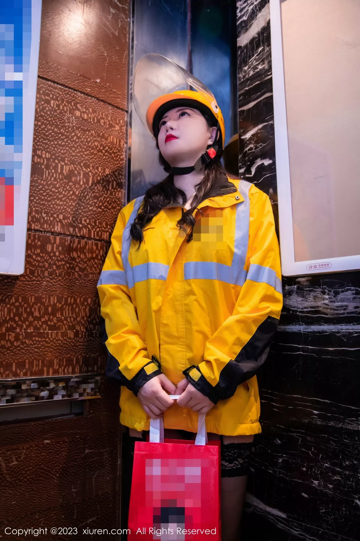 秀人集.com_[XiuRen秀人网]No.7093_模特王婉悠Queen黑色情趣蕾丝配黑丝吊袜秀丰腴身姿诱惑写真91P