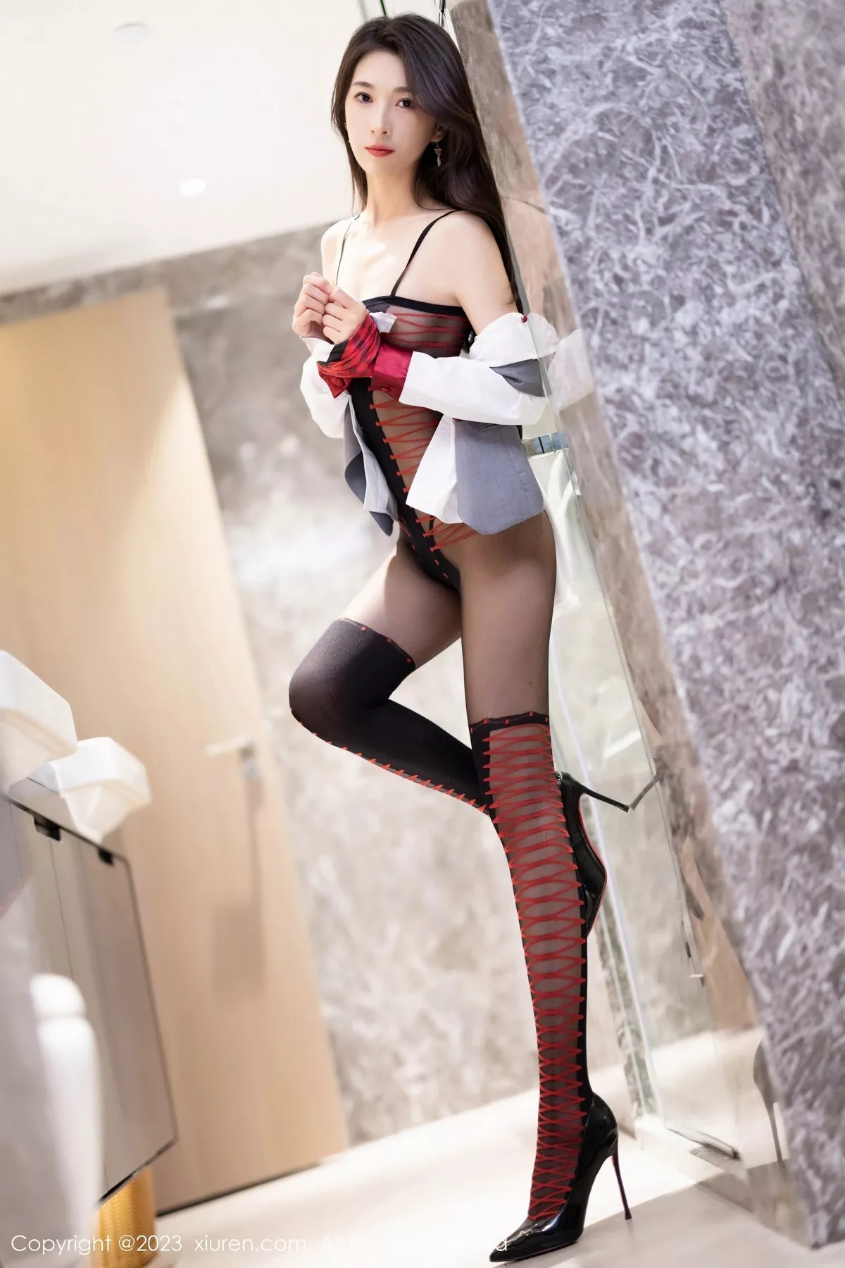 秀人集.com_[XiuRen秀人网]No.6967_模特林乐一性感灰色制服露黑色轻透连体衣秀曼妙身姿诱惑写真87P