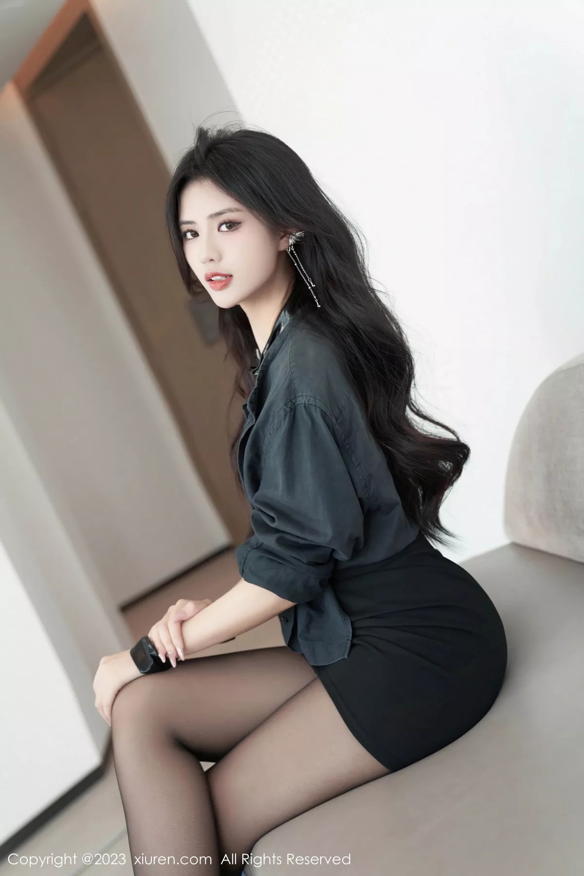 秀人集.com_[XiuRen秀人网]No.7100_模特浅浅Danny性感黑色情趣服配超薄黑丝秀丰腴身姿诱惑写真84P