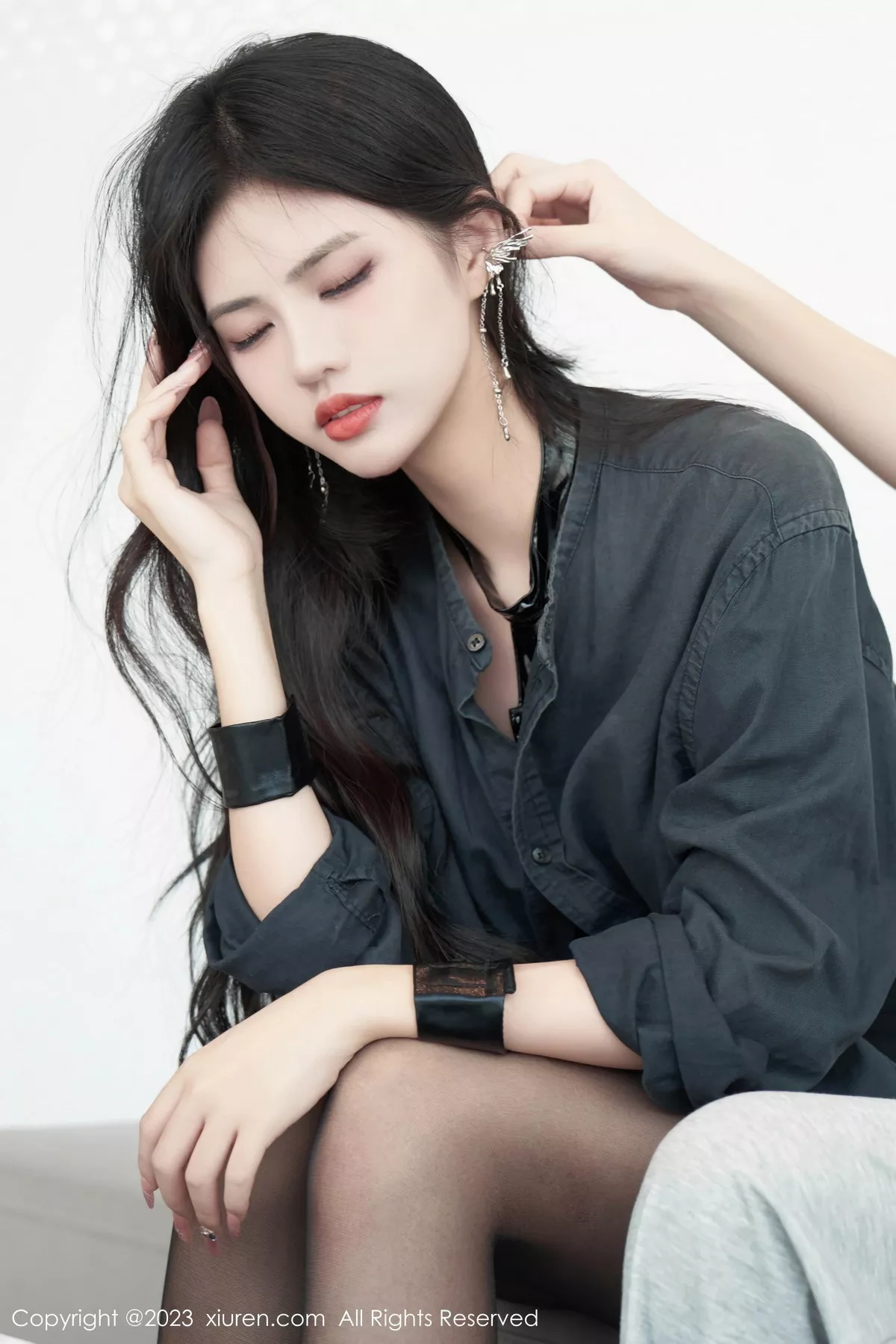 秀人集.com_[XiuRen秀人网]No.7100_模特浅浅Danny性感黑色情趣服配超薄黑丝秀丰腴身姿诱惑写真84P