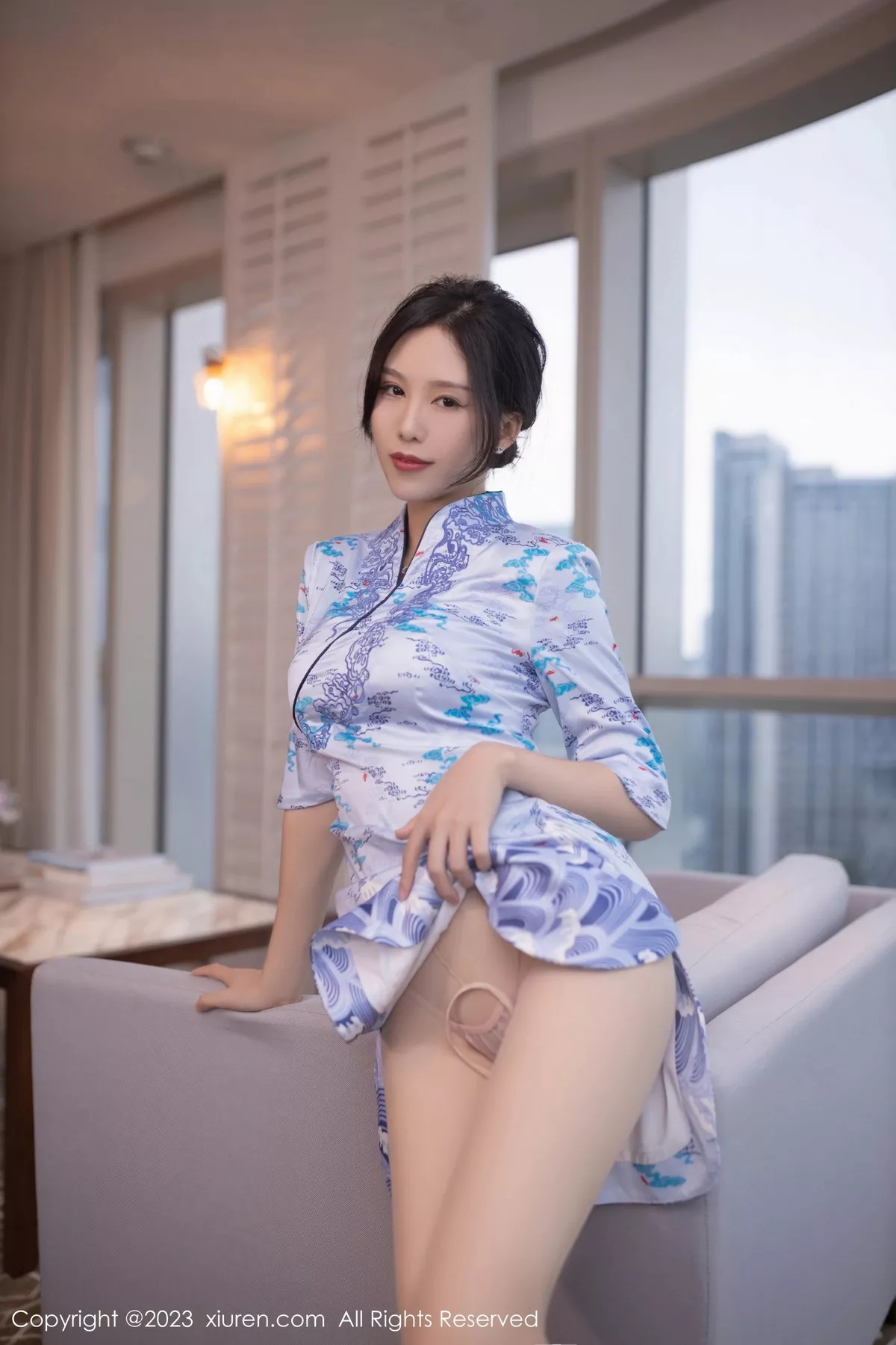 秀人集.com_[XiuRen秀人网]No.7101_模特利世性感空姐制服露浅色内衣超薄肉丝秀曼妙身姿诱惑写真75P