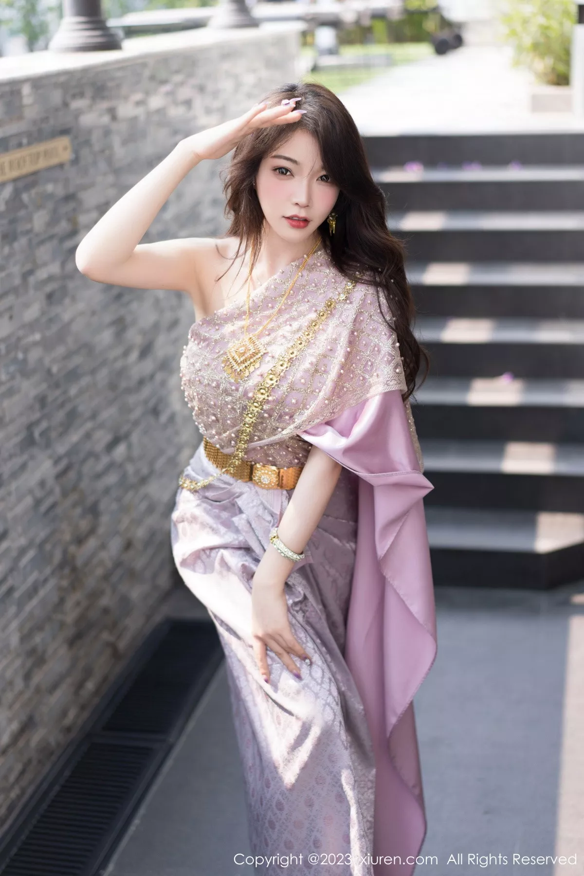 秀人集.com_[XiuRen秀人网]No.7164_女神徐莉芝Booty户外性感暖灰色服饰半脱秀曼妙身姿诱惑写真66P