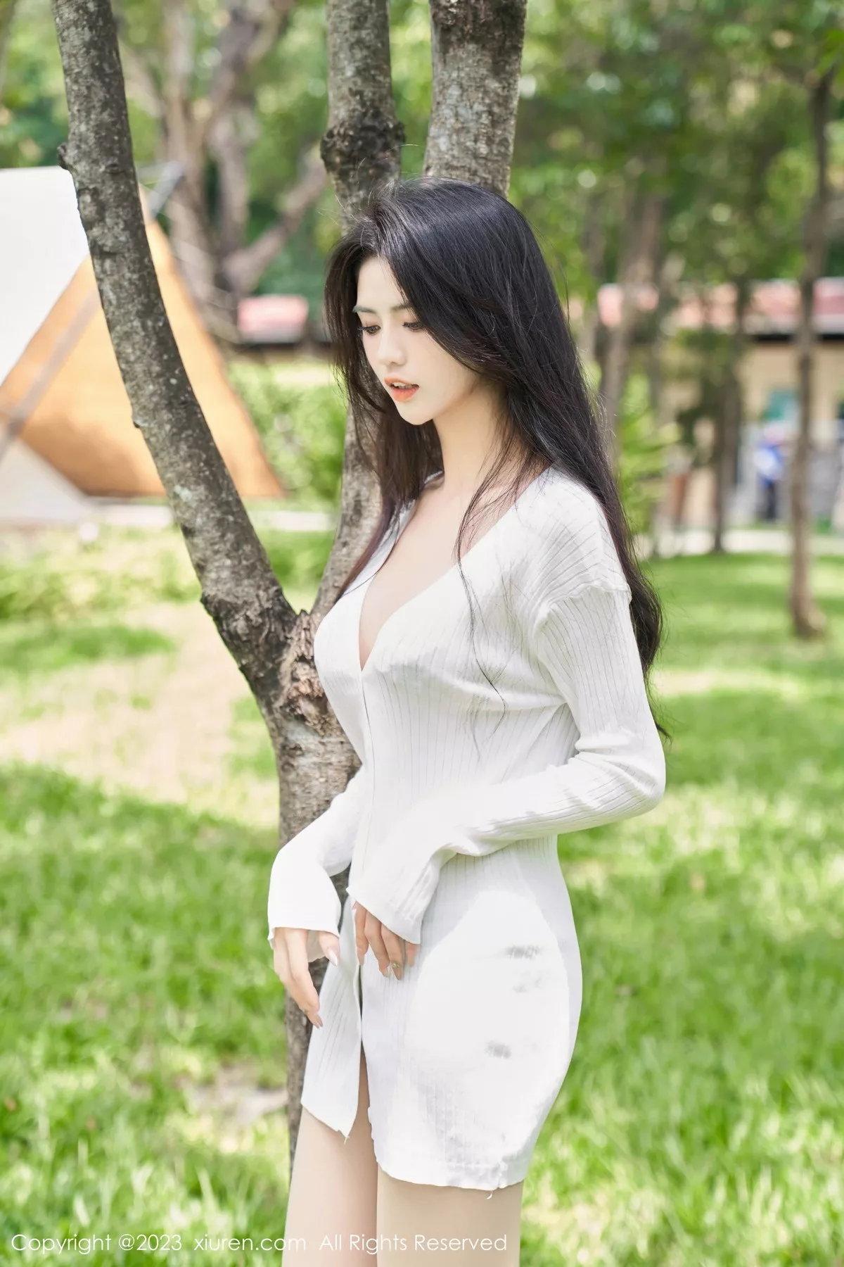 秀人集.com_[XiuRen秀人网]No.7162_模特浅浅Danny户外性感白色衬衫半脱秀丰腴曼妙身姿诱惑写真90P