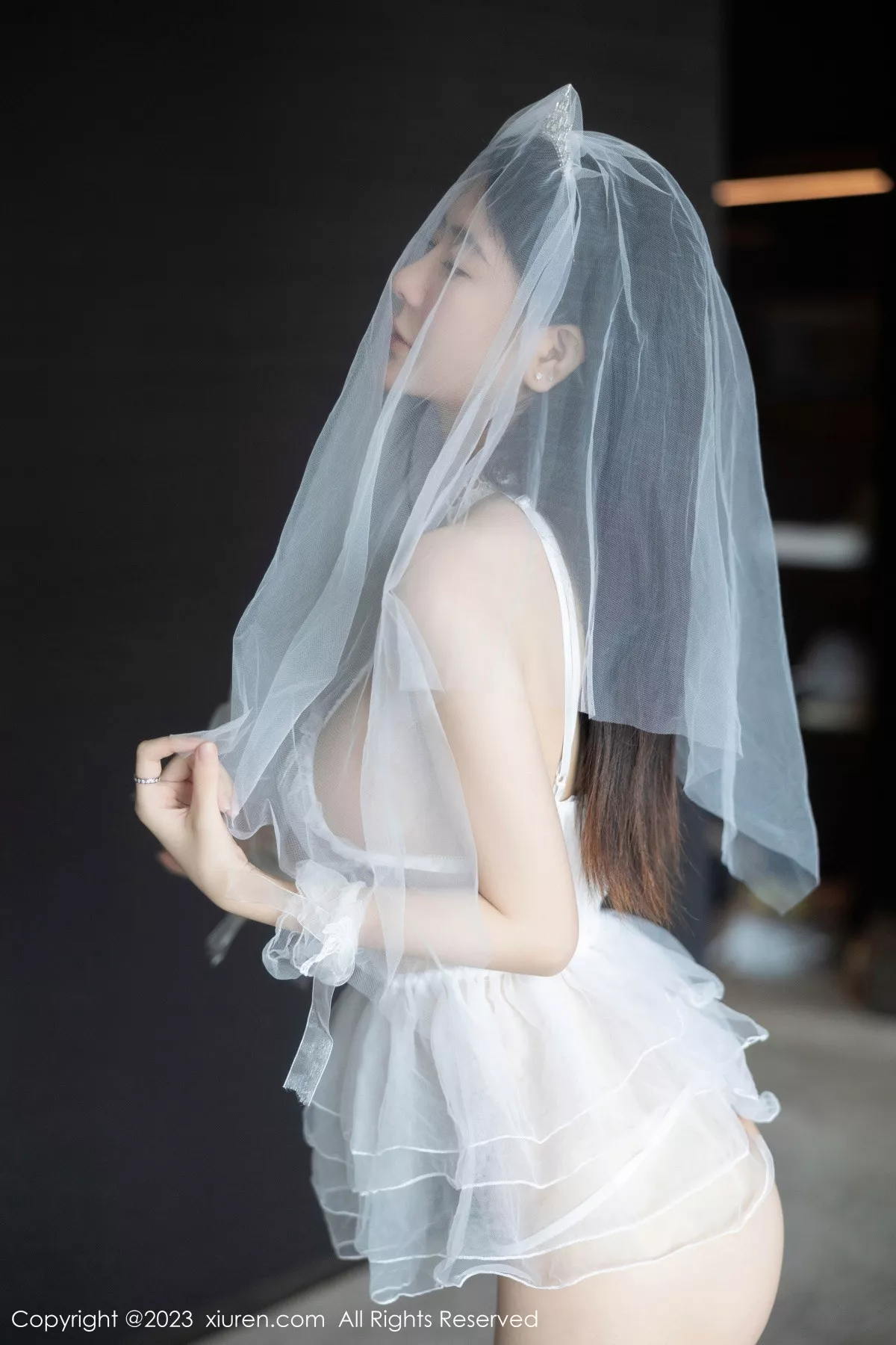 秀人集.com_[XiuRen秀人网]No.7165_模特幼幼性感白色情趣婚纱服饰配白色丝袜秀完美身材诱惑写真89P