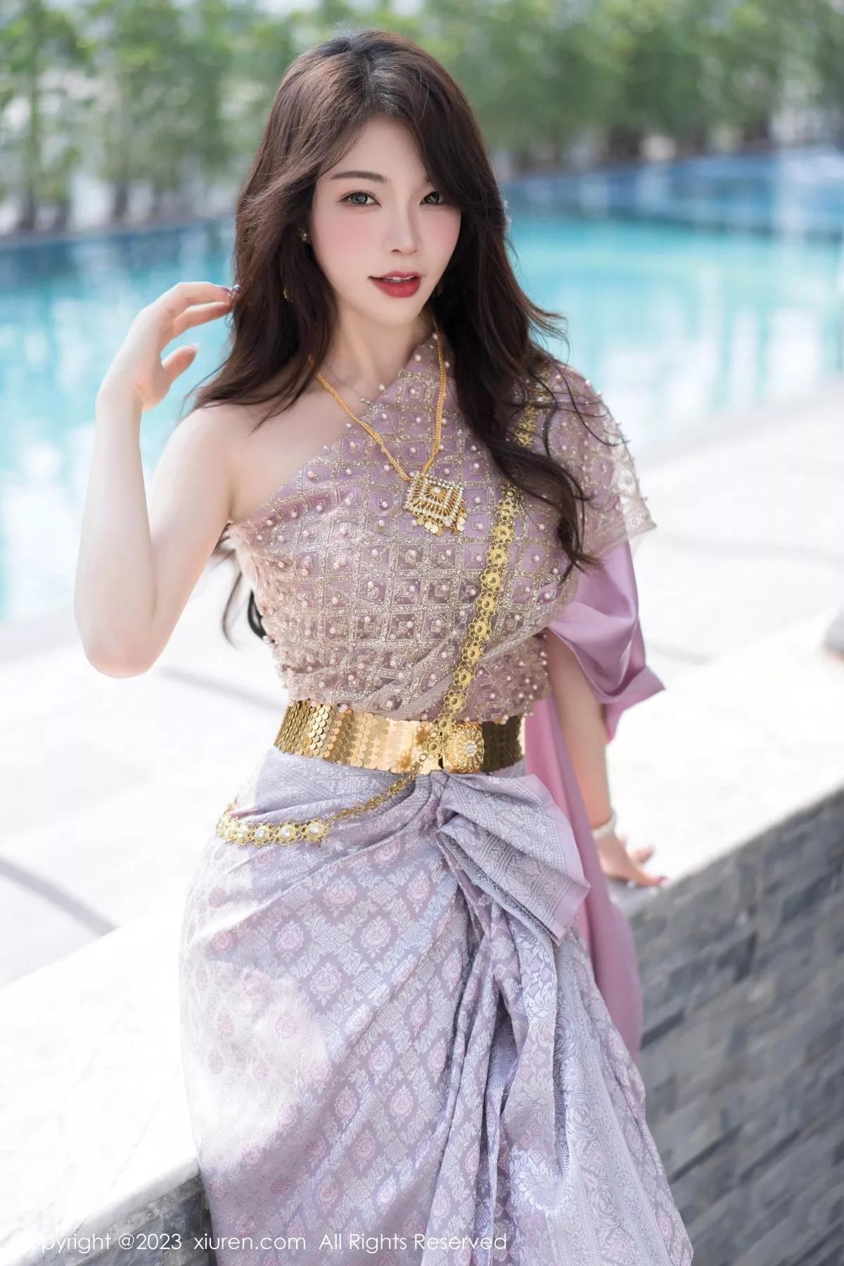 秀人集.com_[XiuRen秀人网]No.7164_女神徐莉芝Booty户外性感暖灰色服饰半脱秀曼妙身姿诱惑写真66P